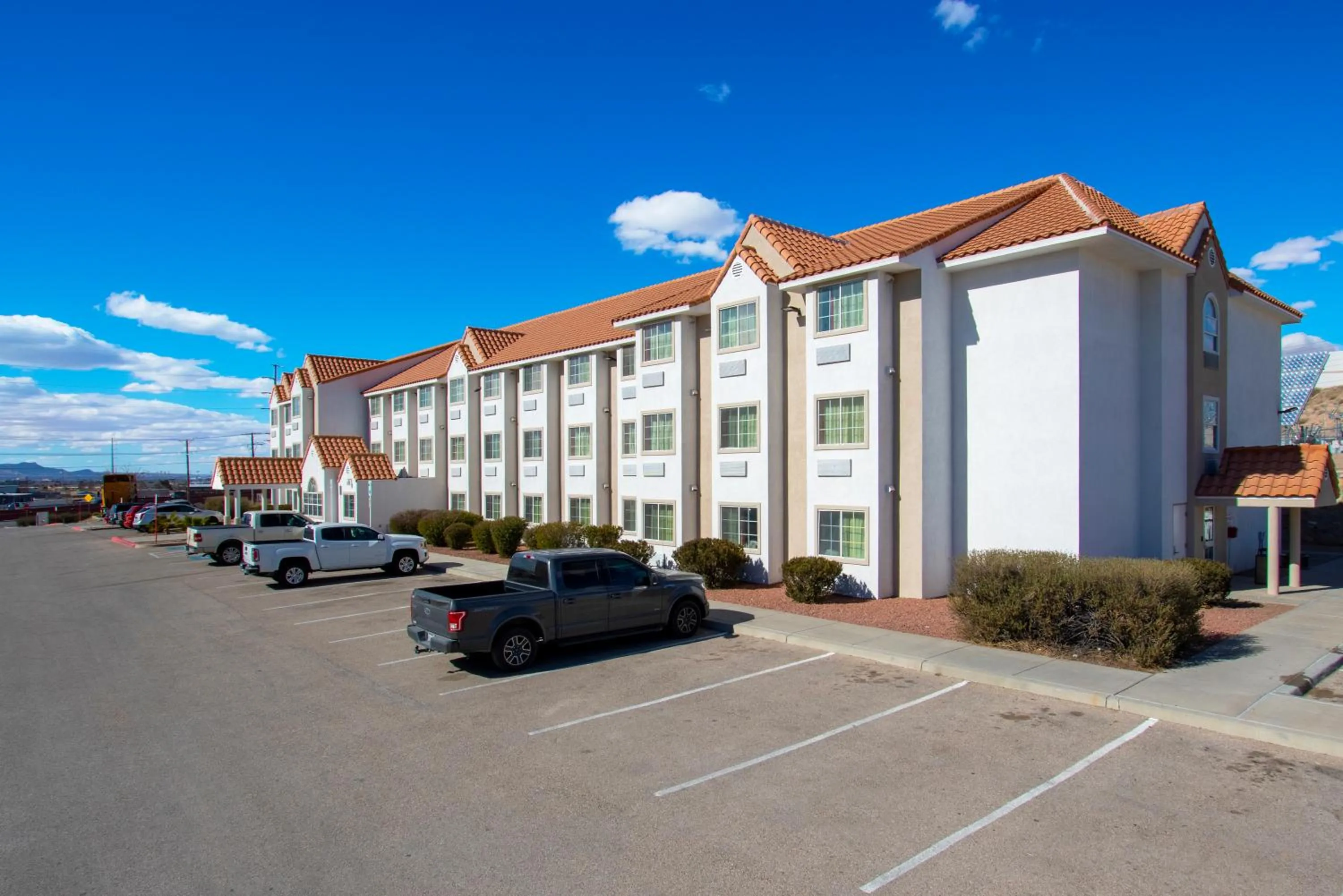 Property building in Motel 6-El Paso, TX - Southeast