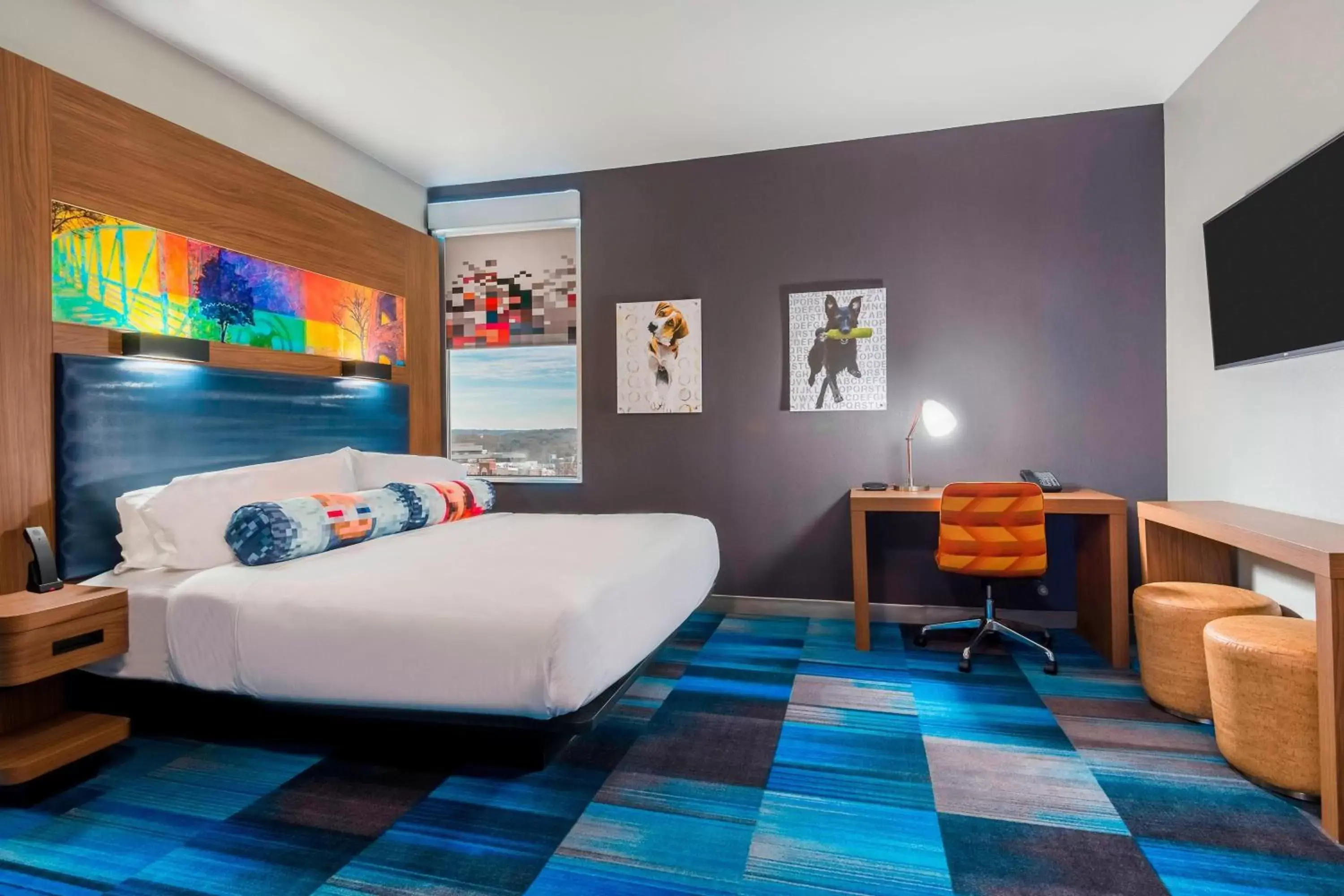 Bedroom, Bed in Aloft Greenville Downtown