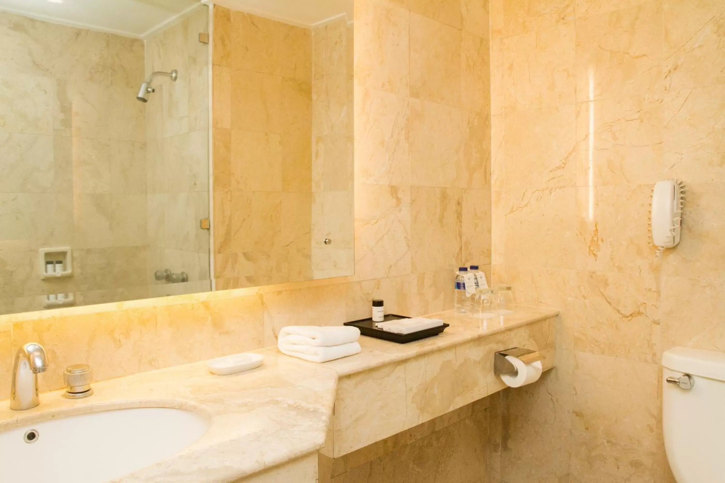 Bathroom in Grandkemang Hotel