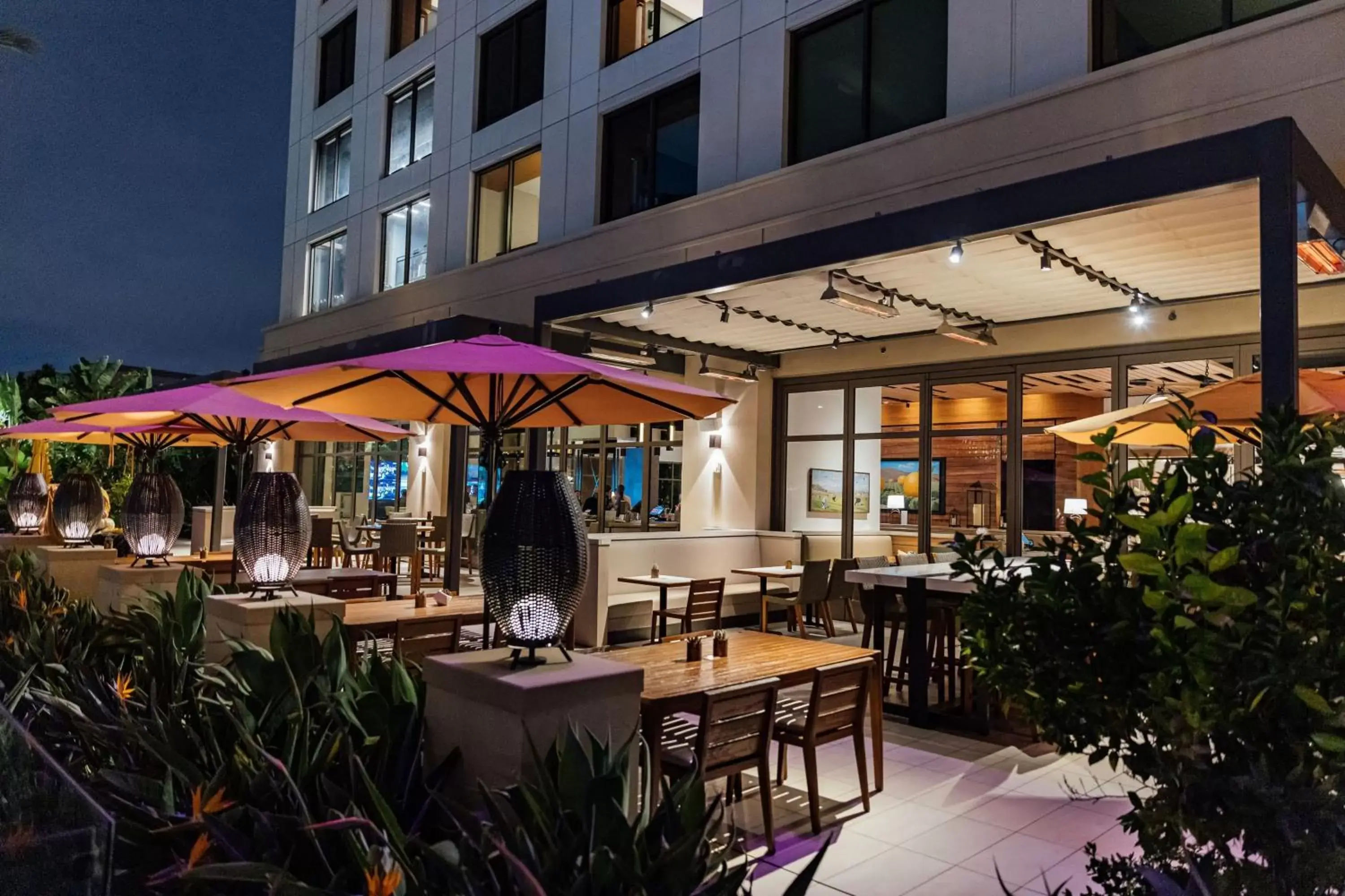 Property building, Restaurant/Places to Eat in Marriott Irvine Spectrum