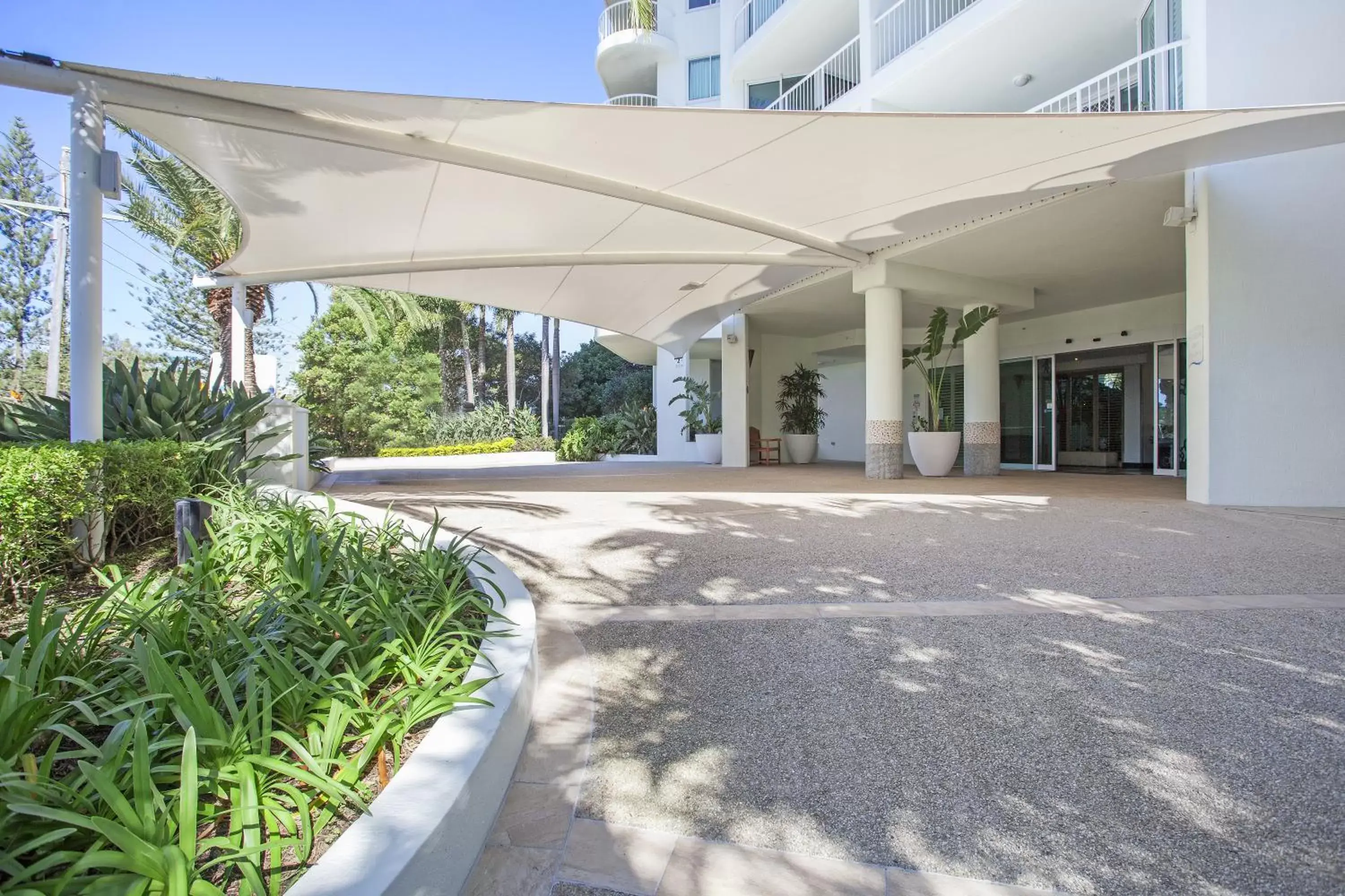 Facade/entrance in Crystal Bay On The Broadwater