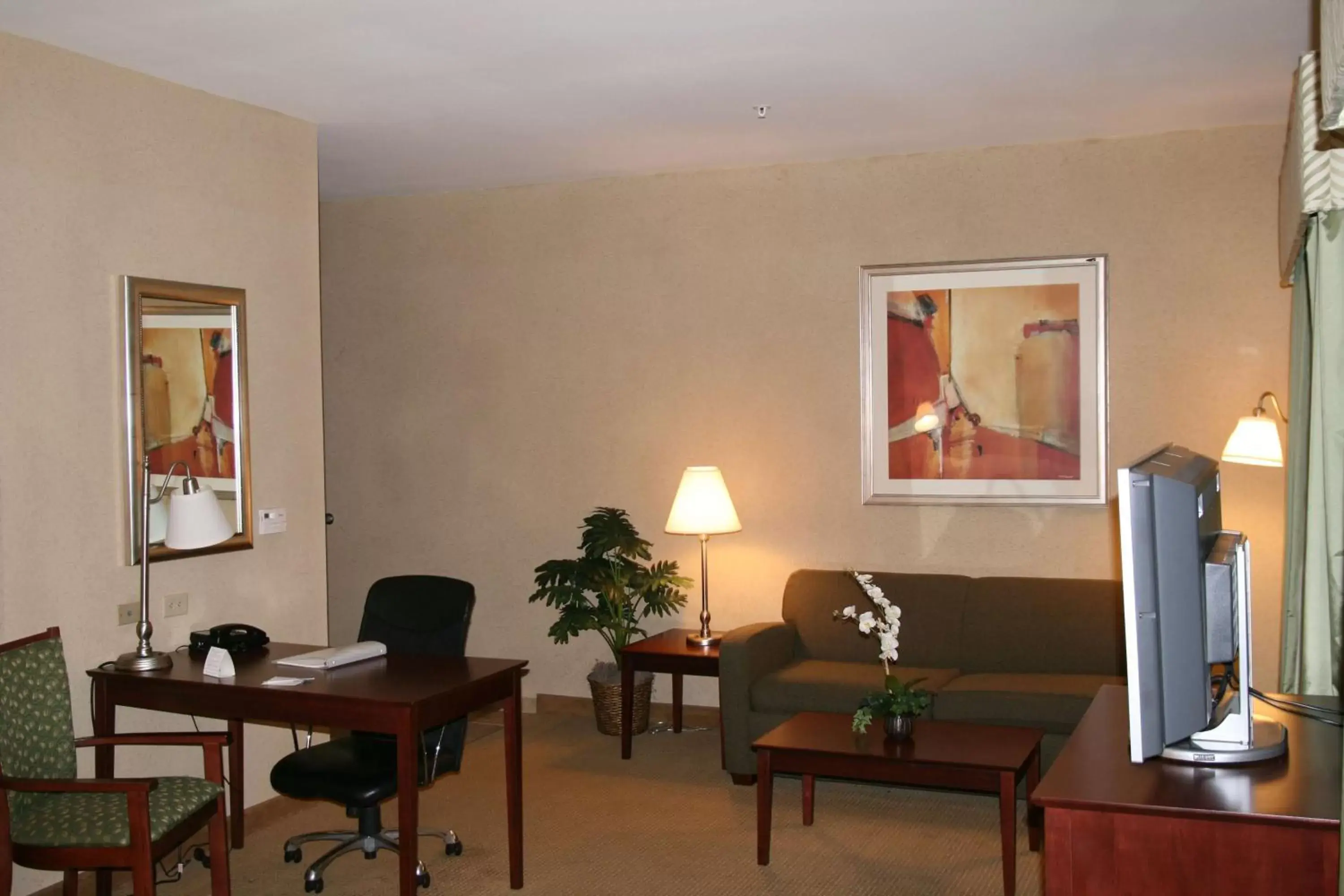 Living room, Seating Area in Hampton Inn & Suites Abilene I-20