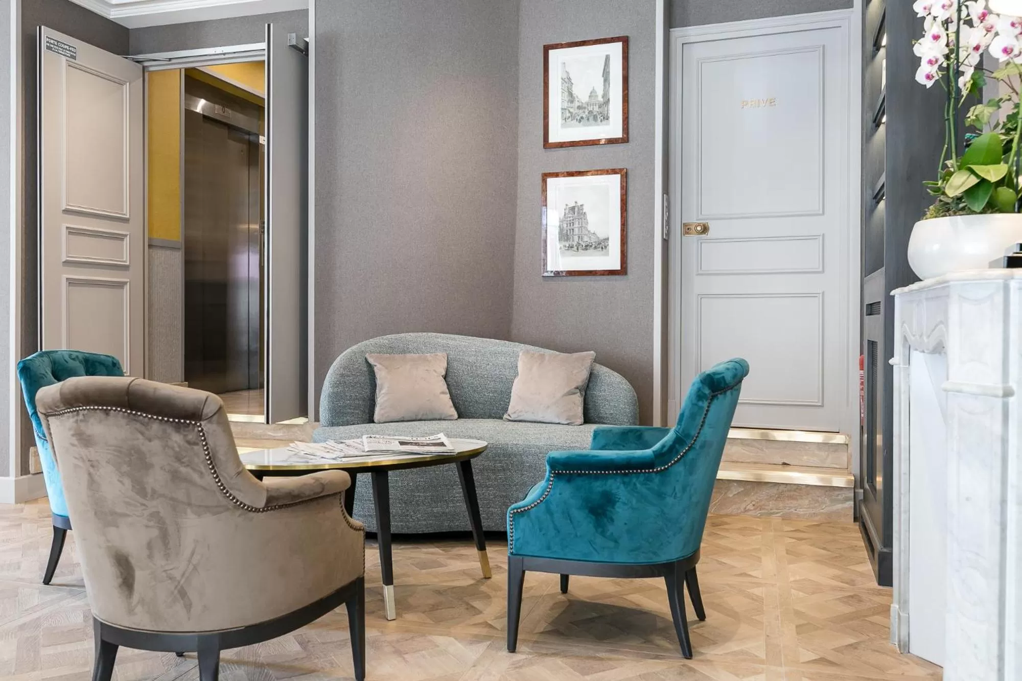 Lobby or reception in Hotel Saint Christophe