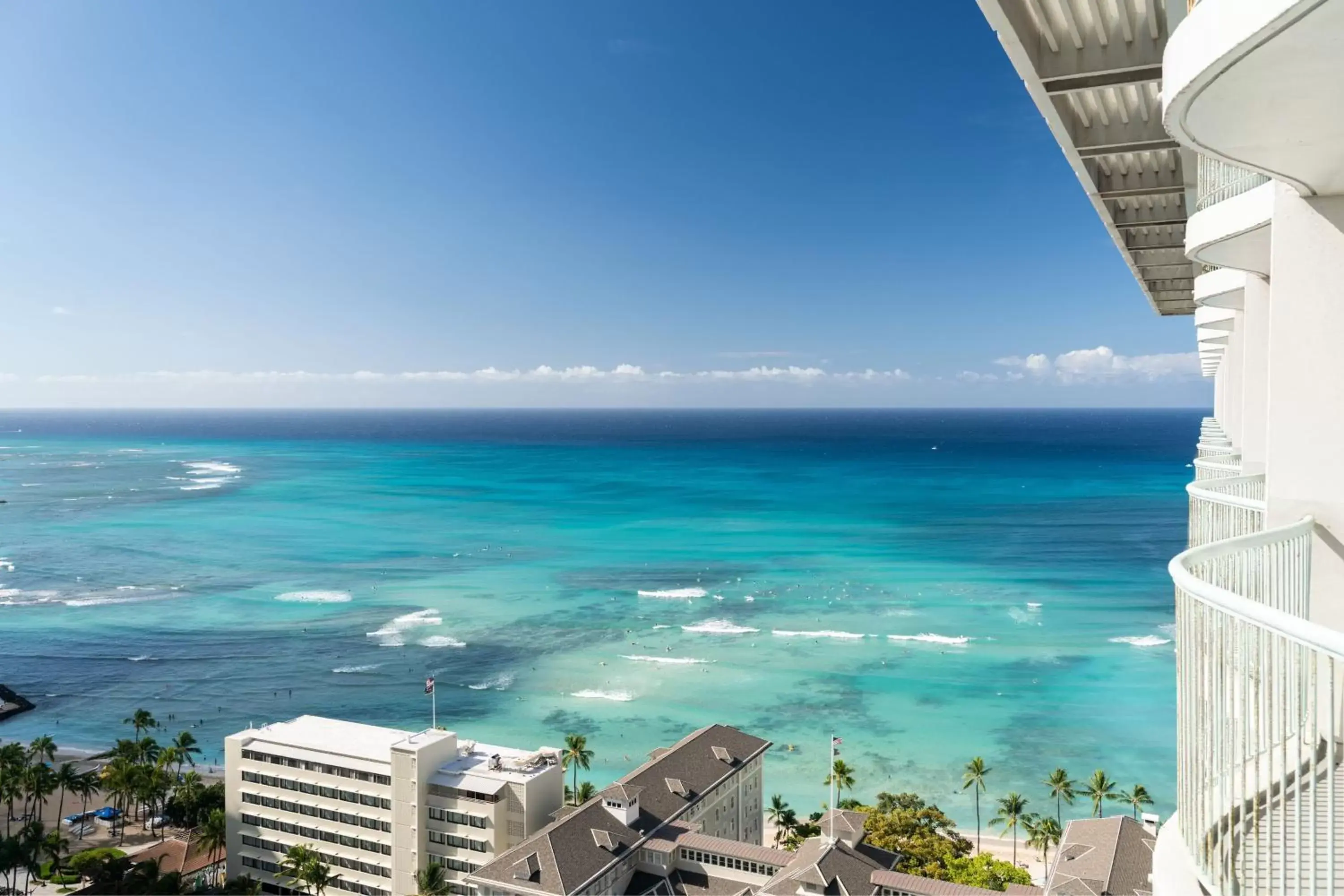 Photo of the whole room, Sea View in Sheraton Princess Kaiulani