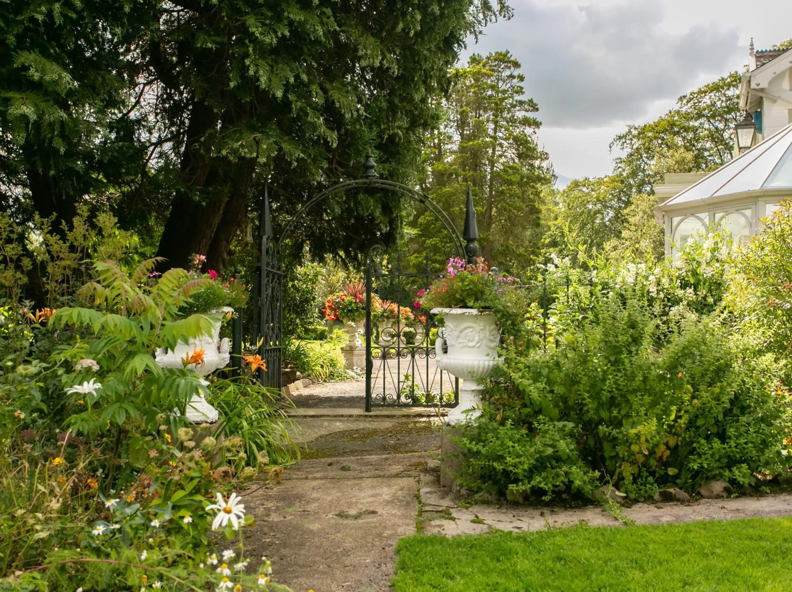 Garden in Brookhall Cottages