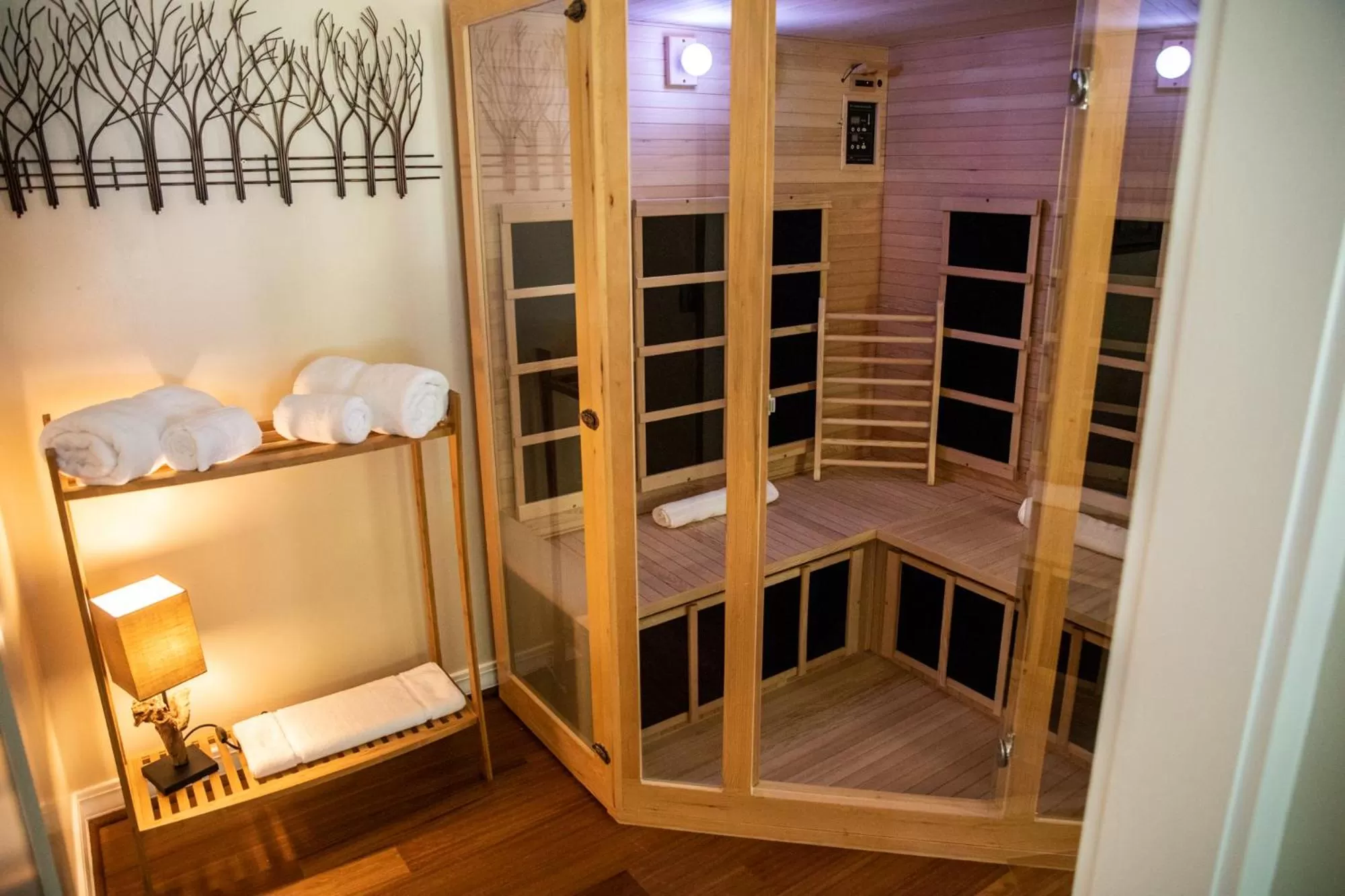 Bed in The Woodstocker B&B