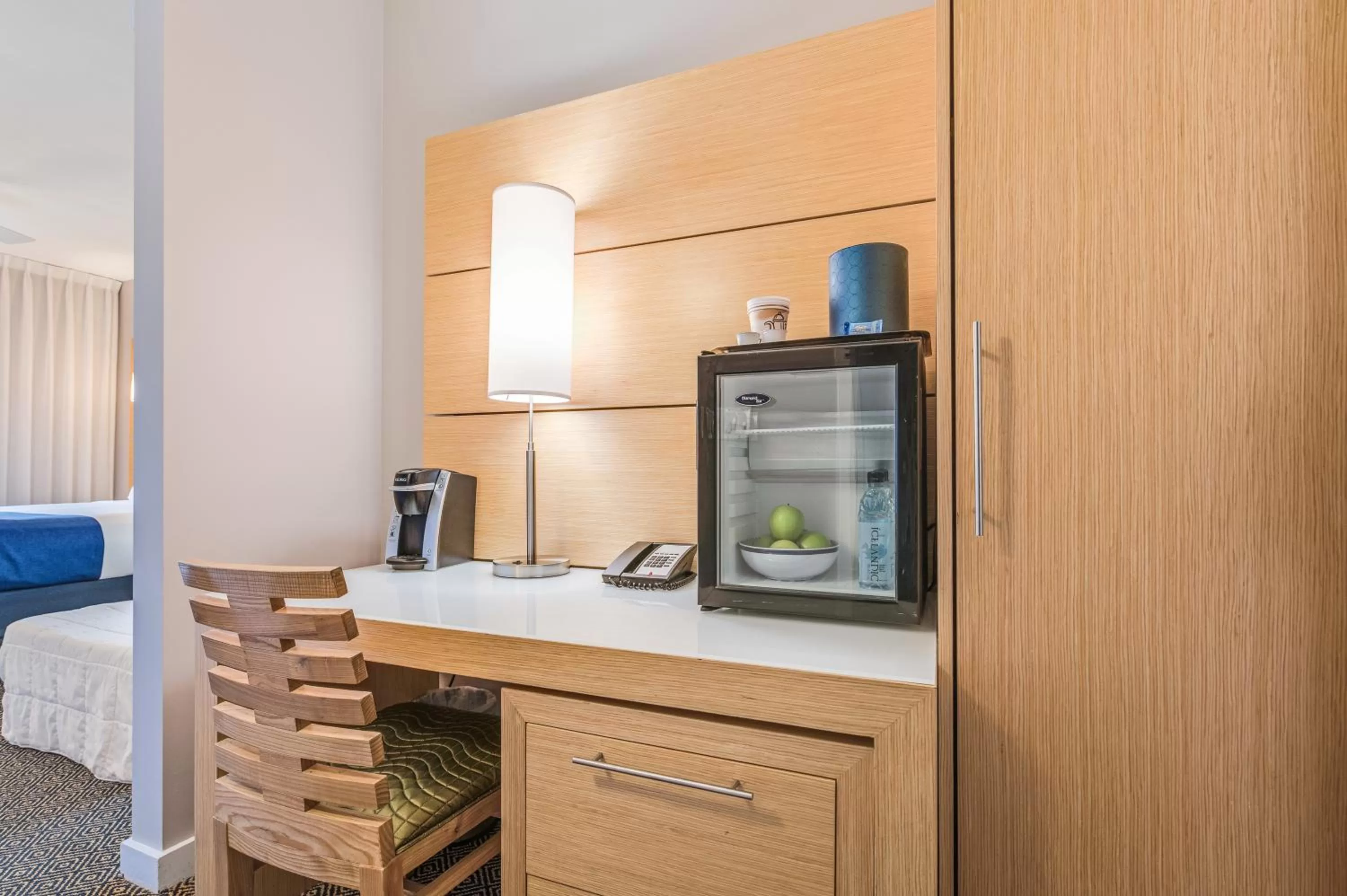 Bedroom, Bed in The Landon Bay Harbor-Miami Beach