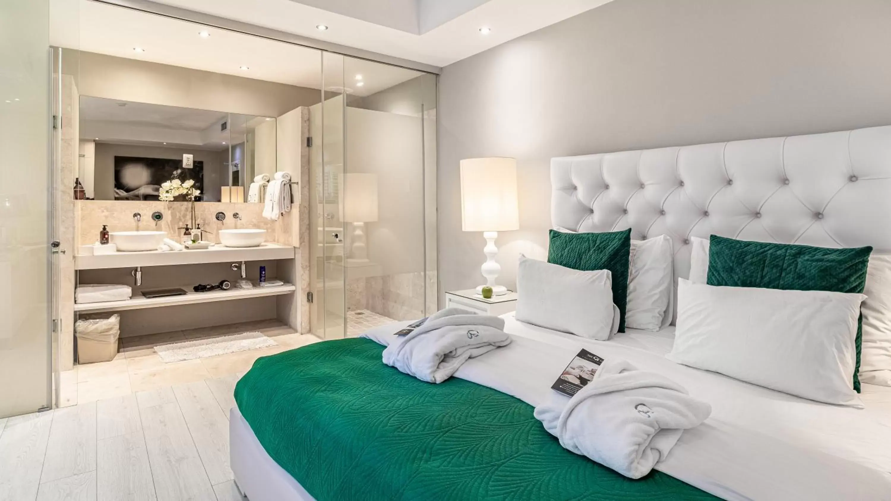 Superior Double Room in The Glen Boutique Hotel & Spa Superior Double Room in The Glen Boutique Hotel & Spa