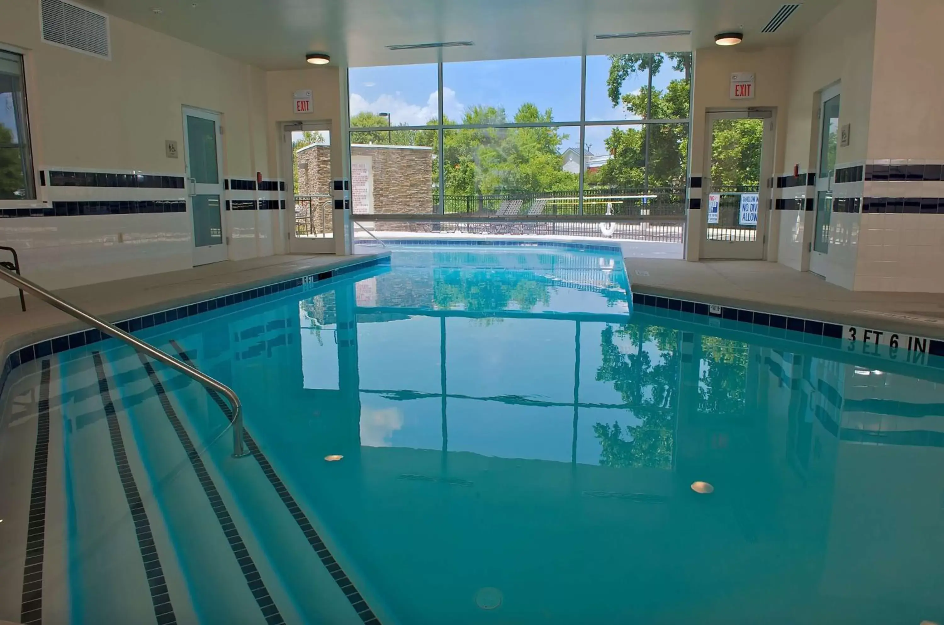 Pool view, Swimming Pool in Hilton Garden Inn Gainesville