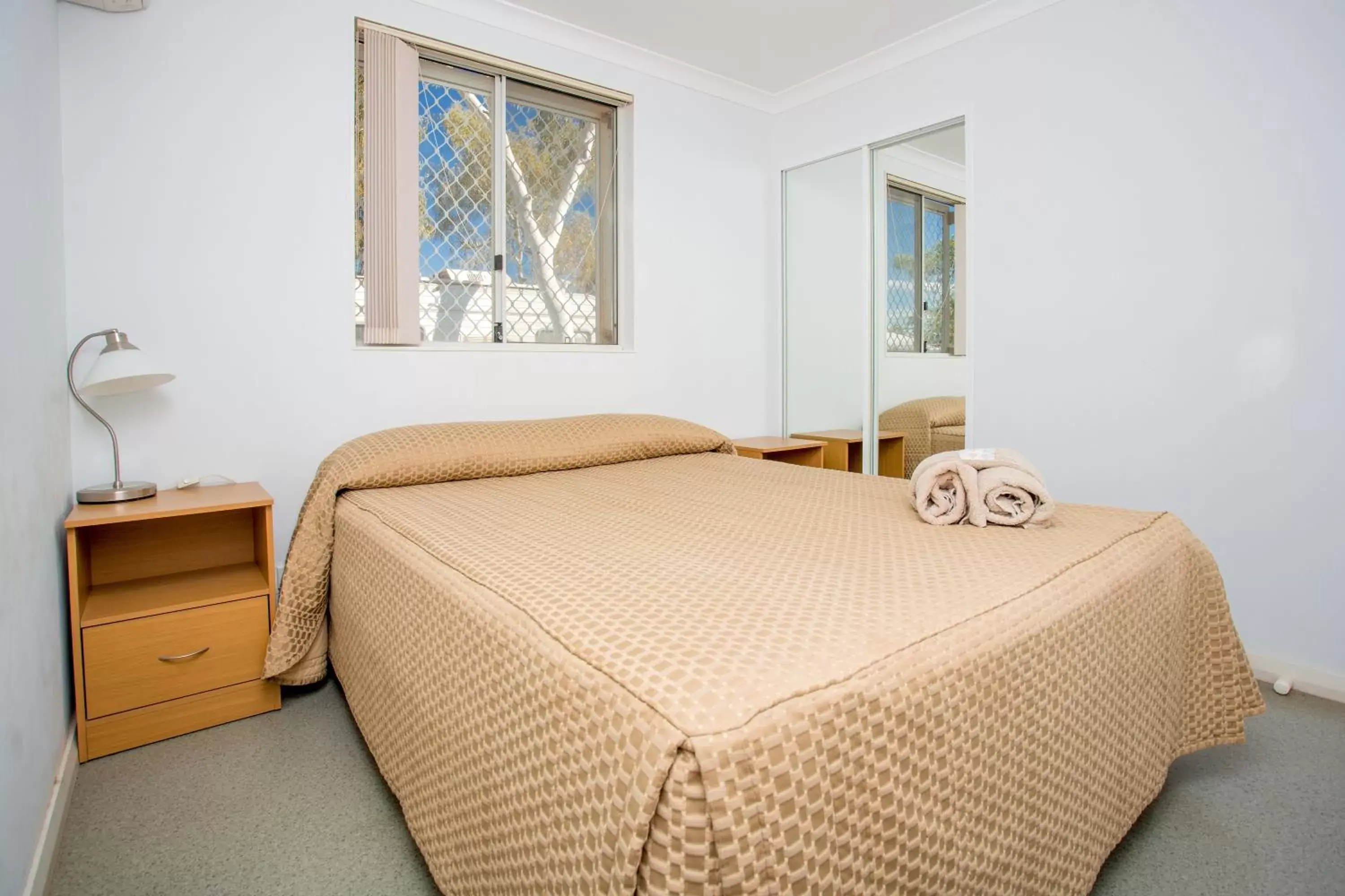 Bedroom, Bed in Discovery Parks - Pilbara, Karratha