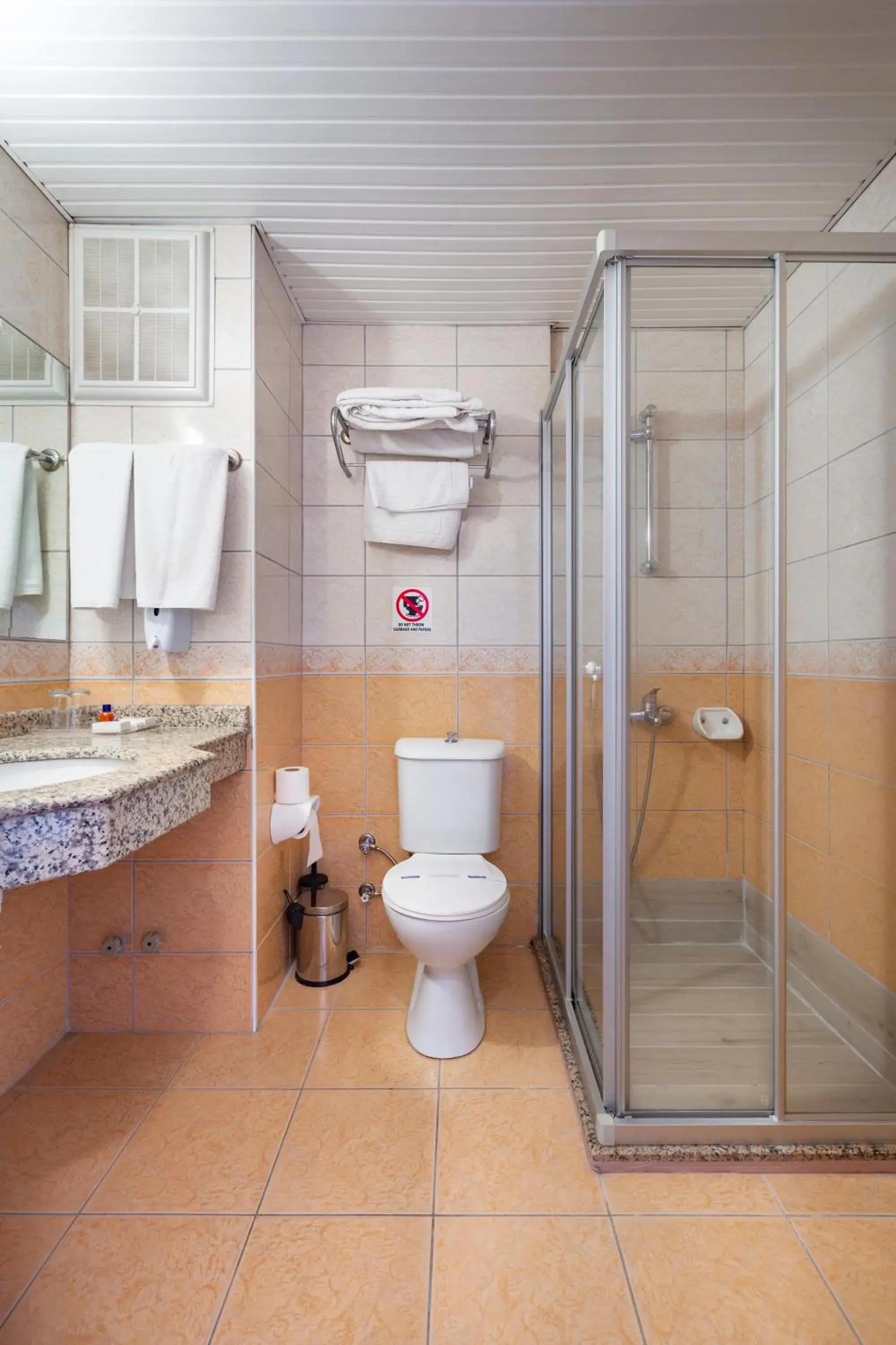 Bathroom in Alanya Beach Hotel