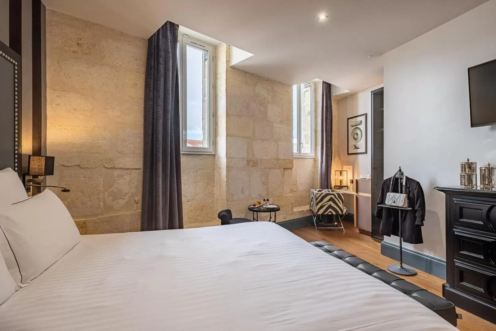 Bedroom, Bed in Le Palais Gallien Hôtel & Spa