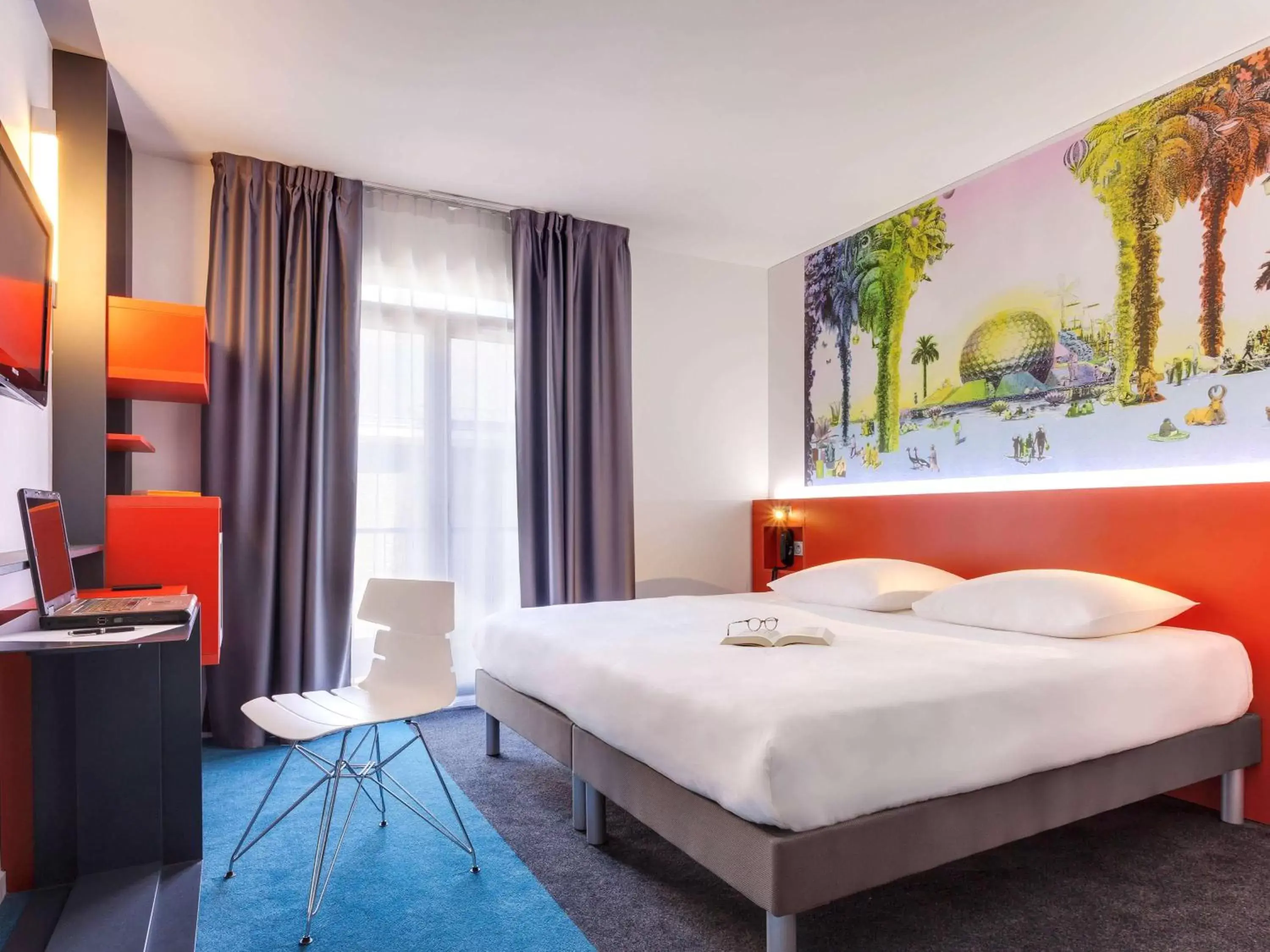 Photo of the whole room in ibis Styles Nantes Centre Gare