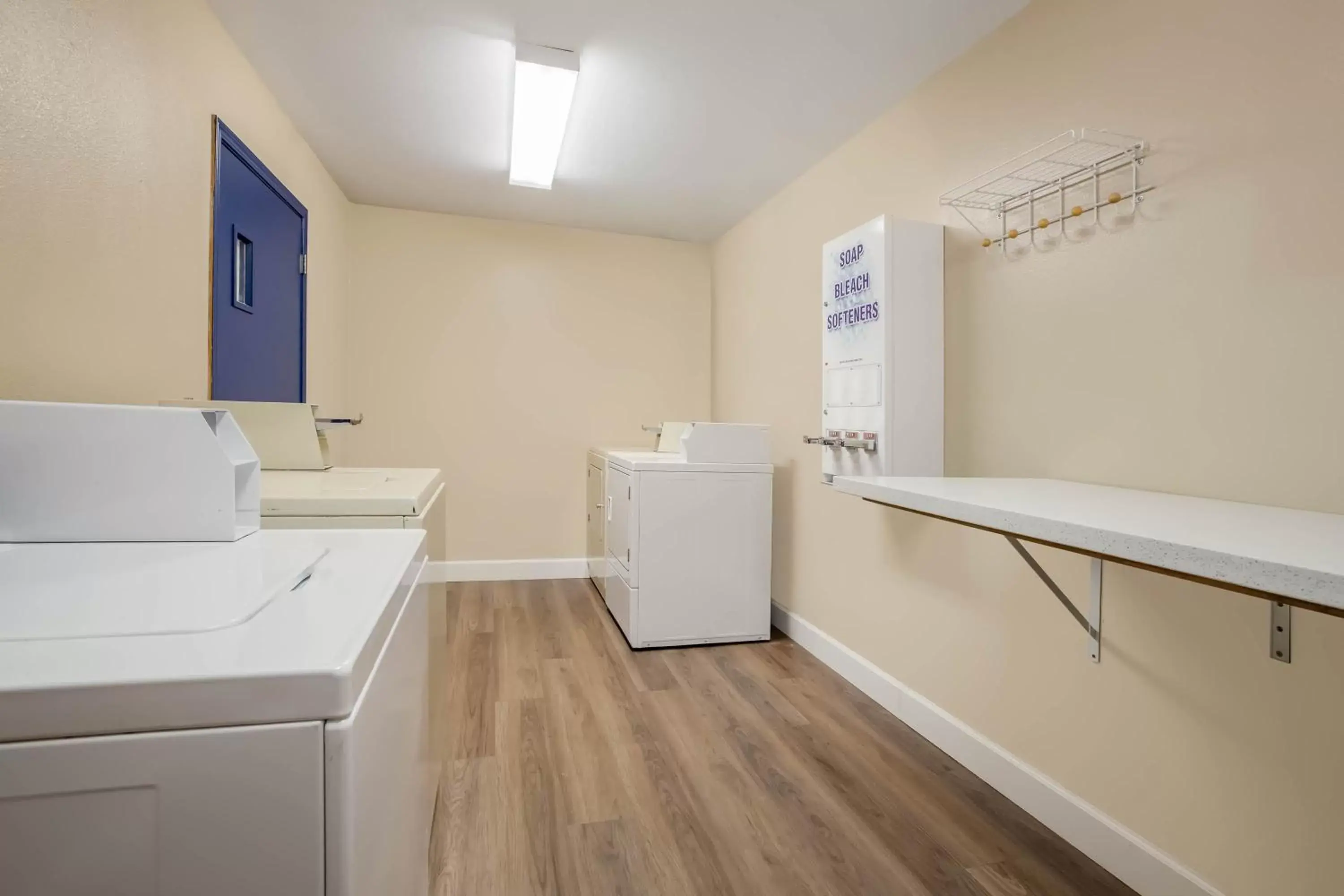 Area and facilities, Bathroom in Baymont by Wyndham Tri-Cities/Kennewick WA