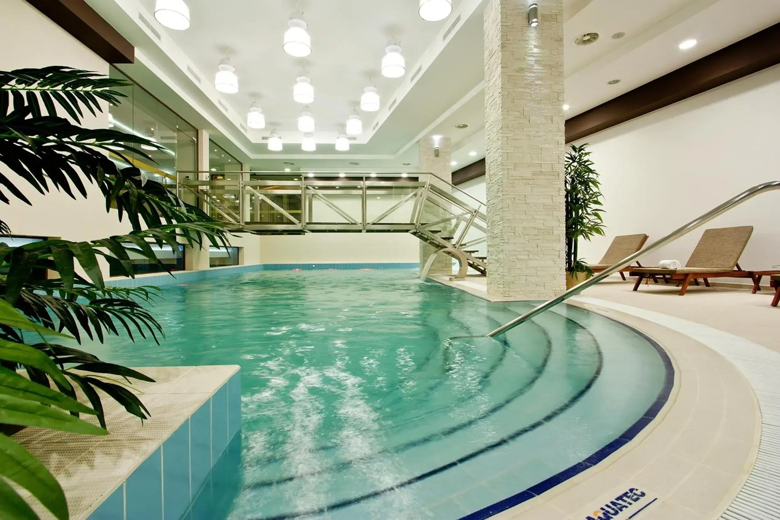 Pool view, Swimming Pool in Earth & People Hotel & SPA