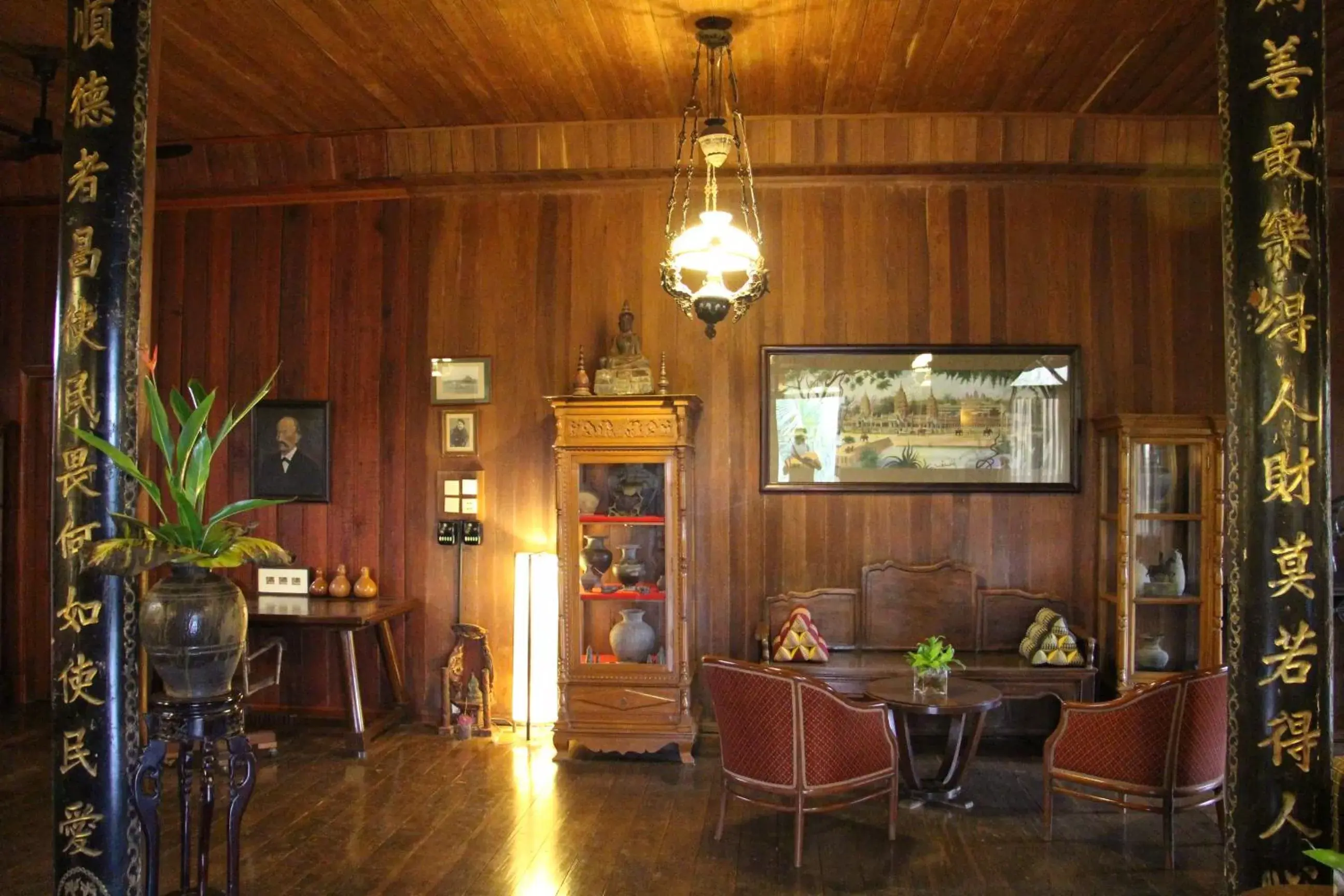 Lobby or reception in Terres Rouges Lodge