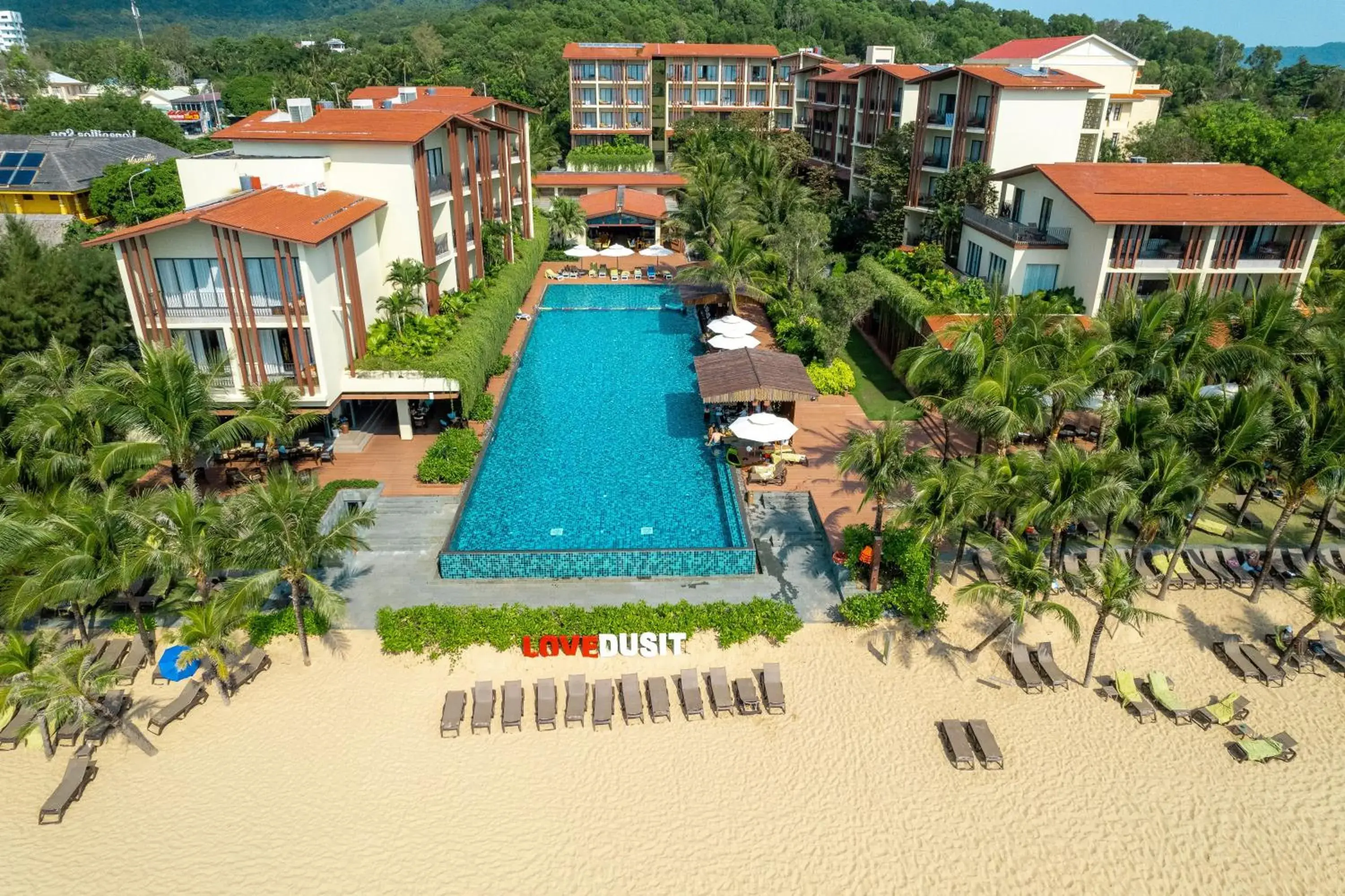 Swimming pool, Bird's-eye View in Dusit Princess Moonrise Beach Resort