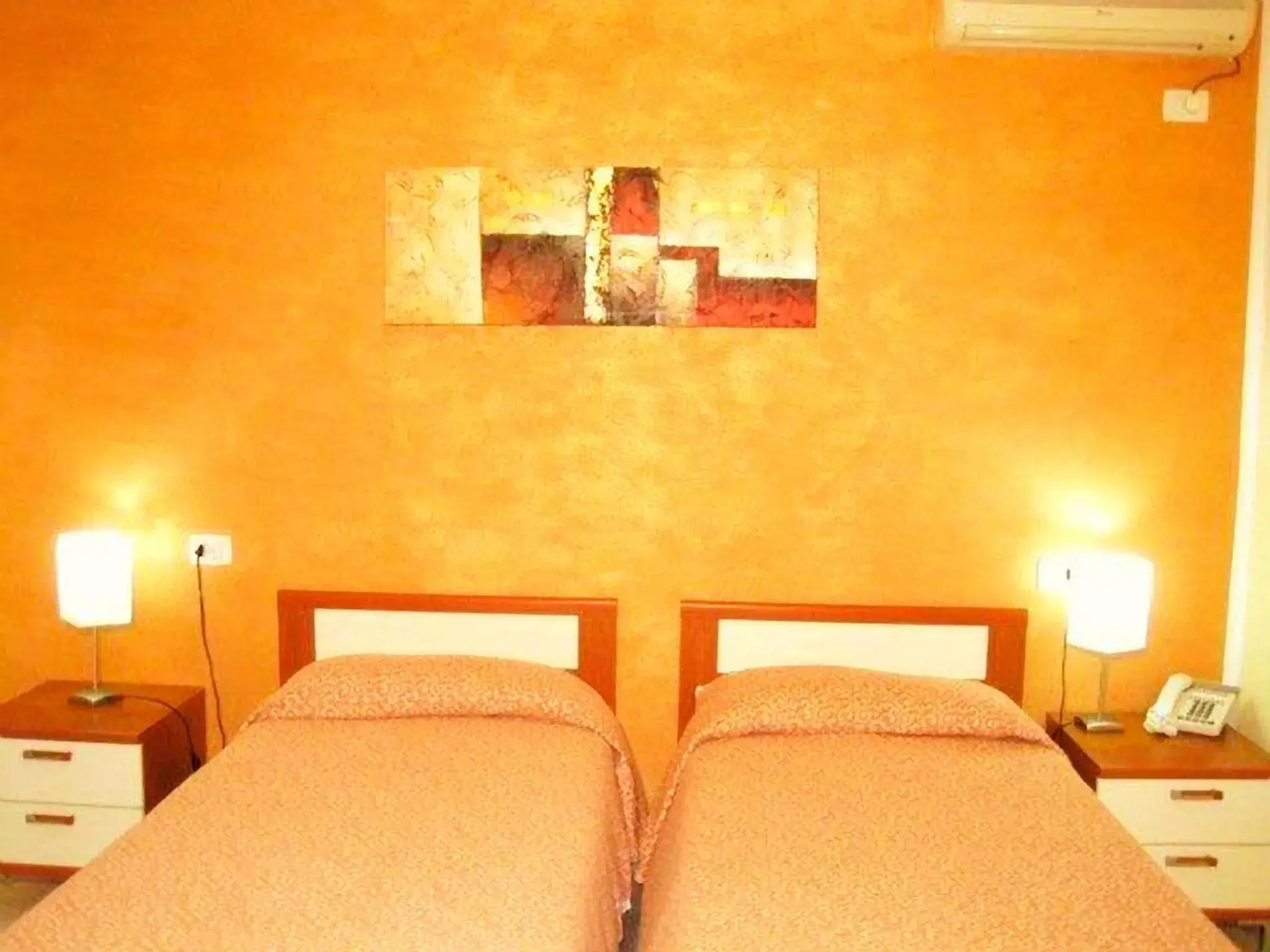 TV and multimedia, Bed in Hotel Ariadimari