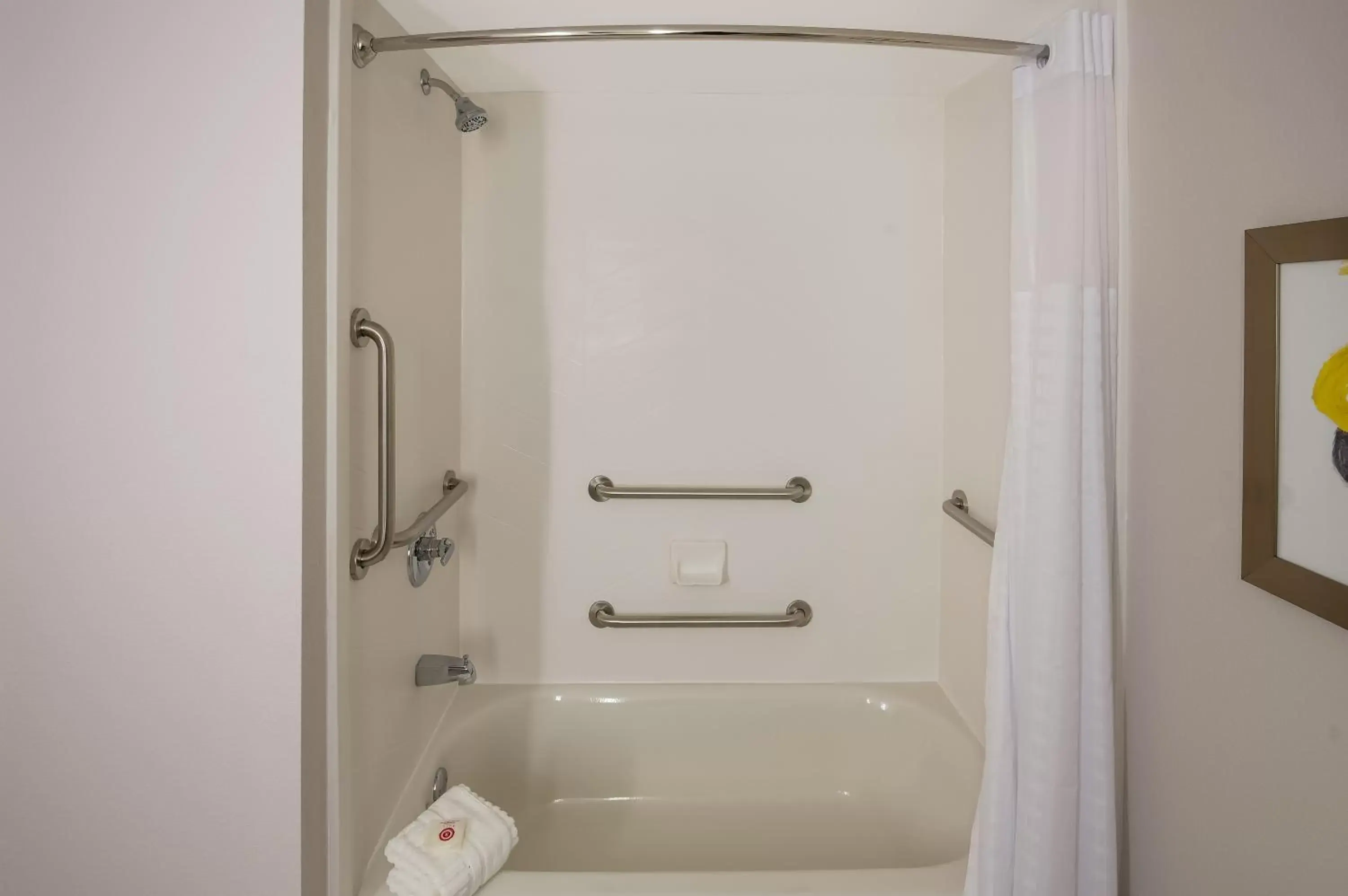 Bath, Bathroom in Comfort Inn & Suites Fishers - Indianapolis