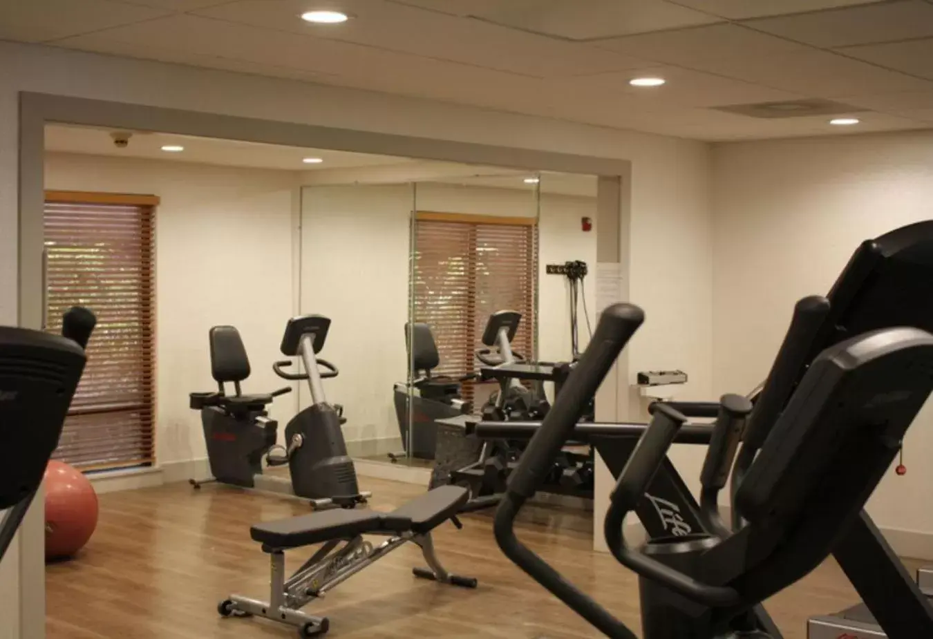 Fitness centre/facilities, Fitness Center/Facilities in Holiday Inn Express Atlanta - Northeast I-85 - Clairmont Road, an IHG Hotel