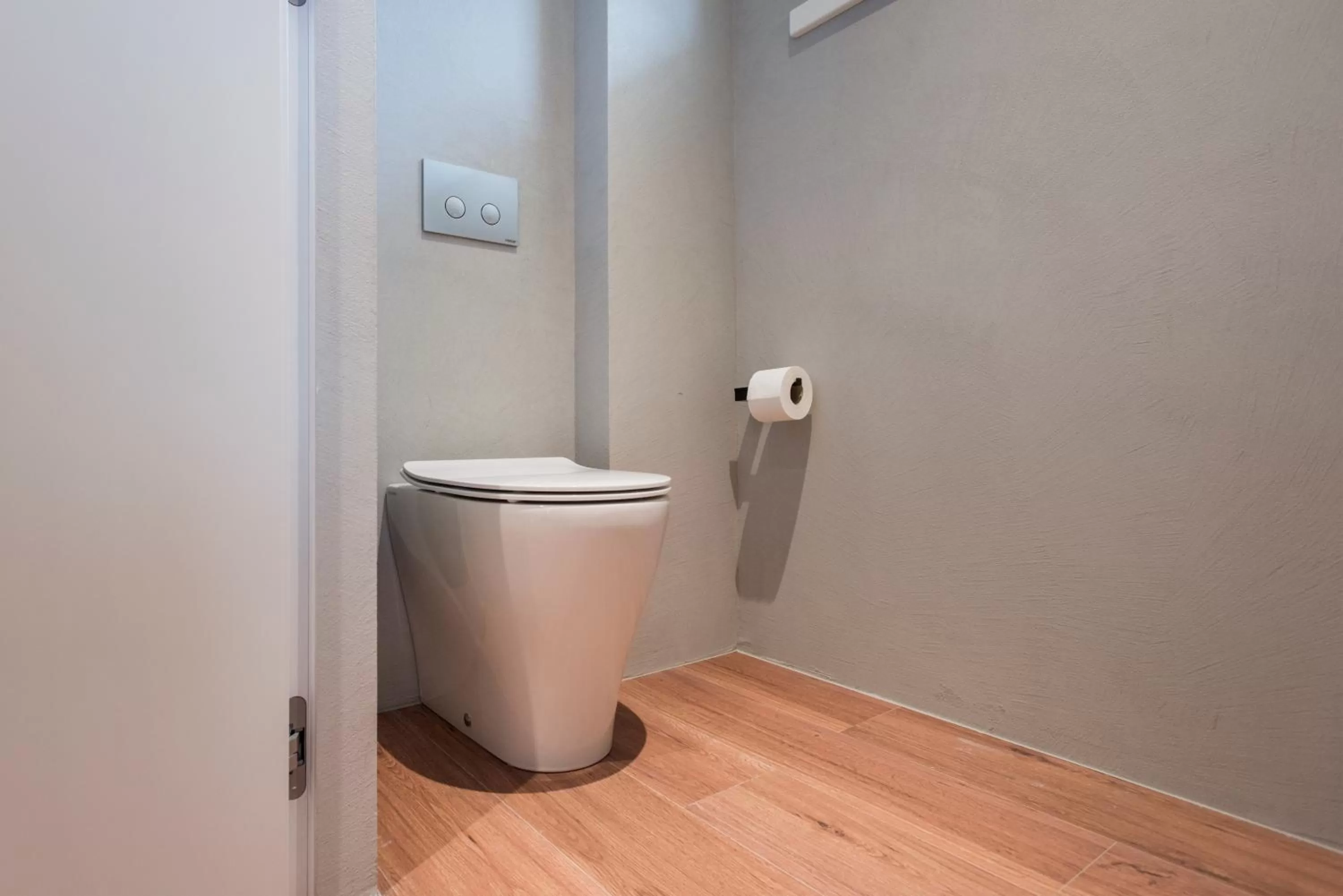 Toilet in HOODY ACTIVE & HAPPINESS HOTEL