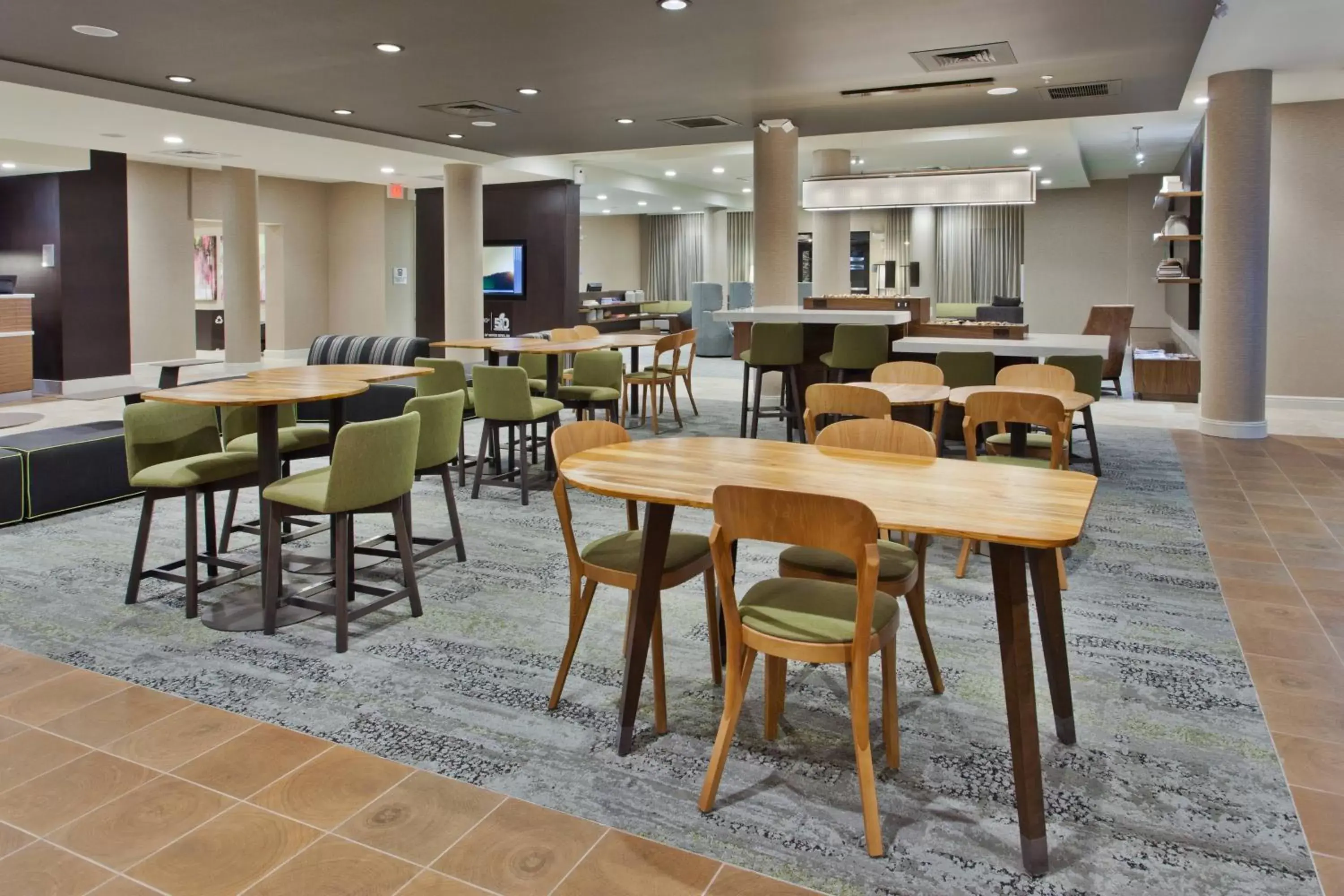 Restaurant/Places to Eat in Courtyard by Marriott Auburn