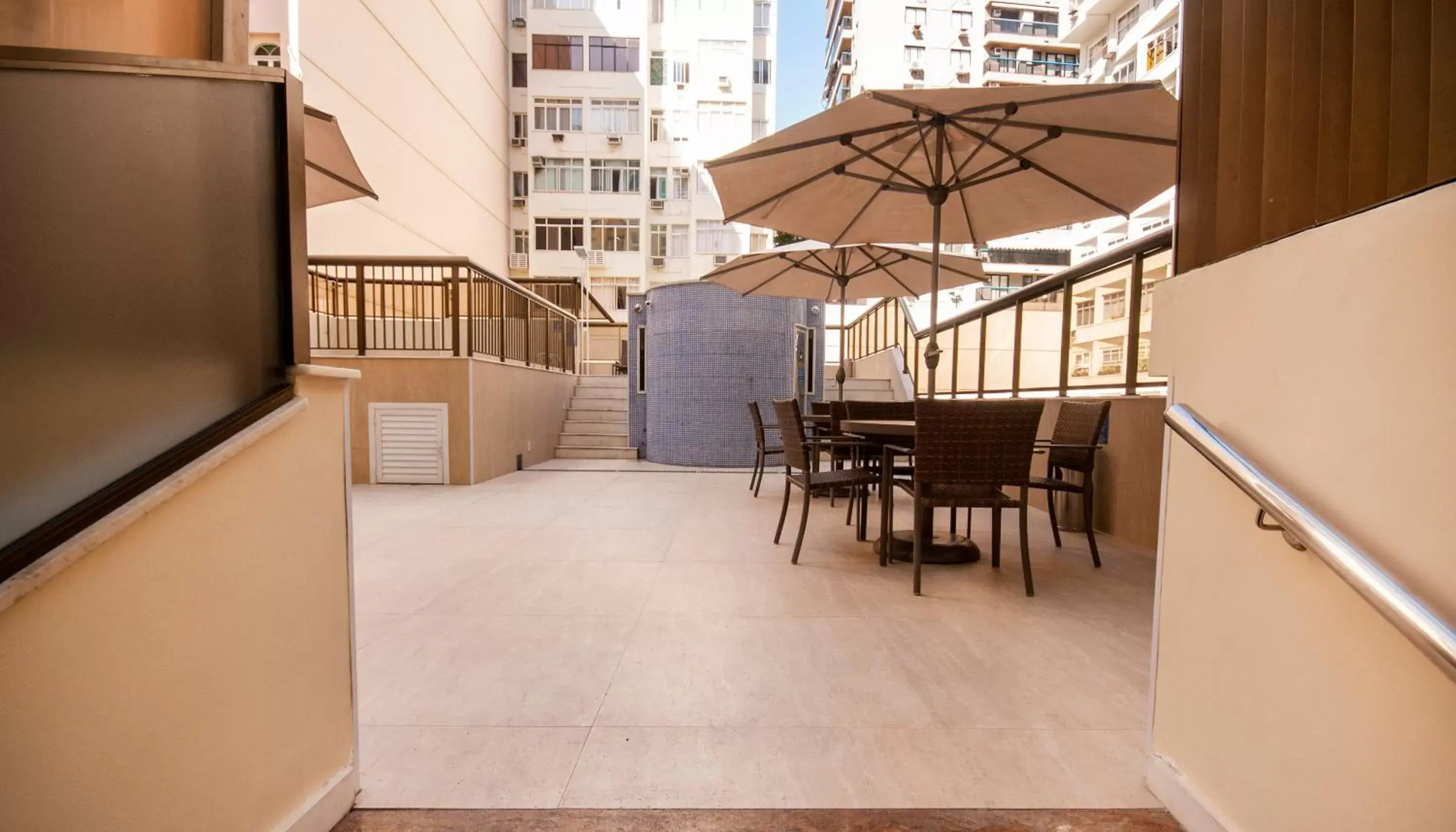 Patio, Balcony/Terrace in Hotel Astoria Copacabana