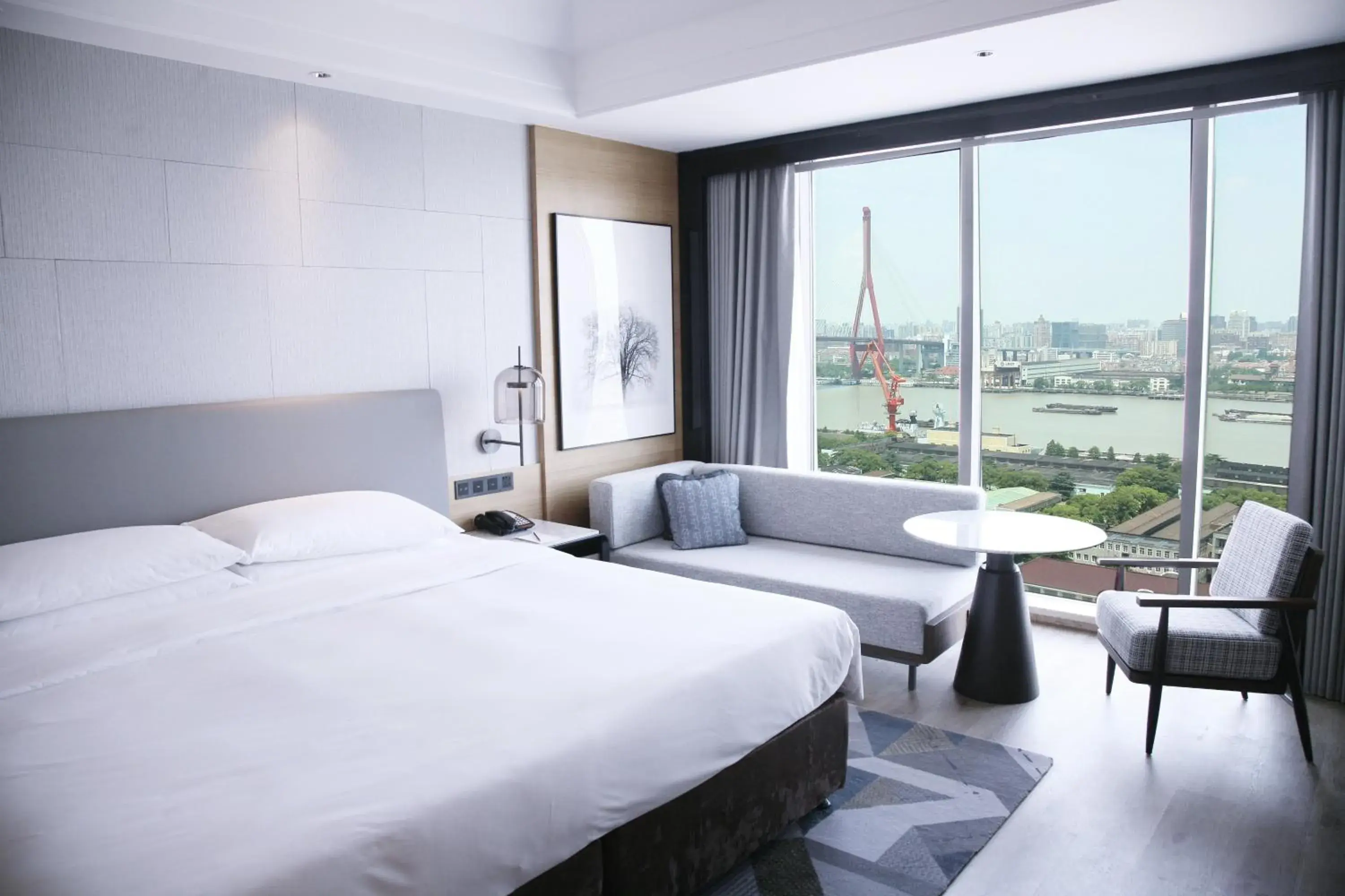 Bed in Sheraton Shanghai Pudong Riverside