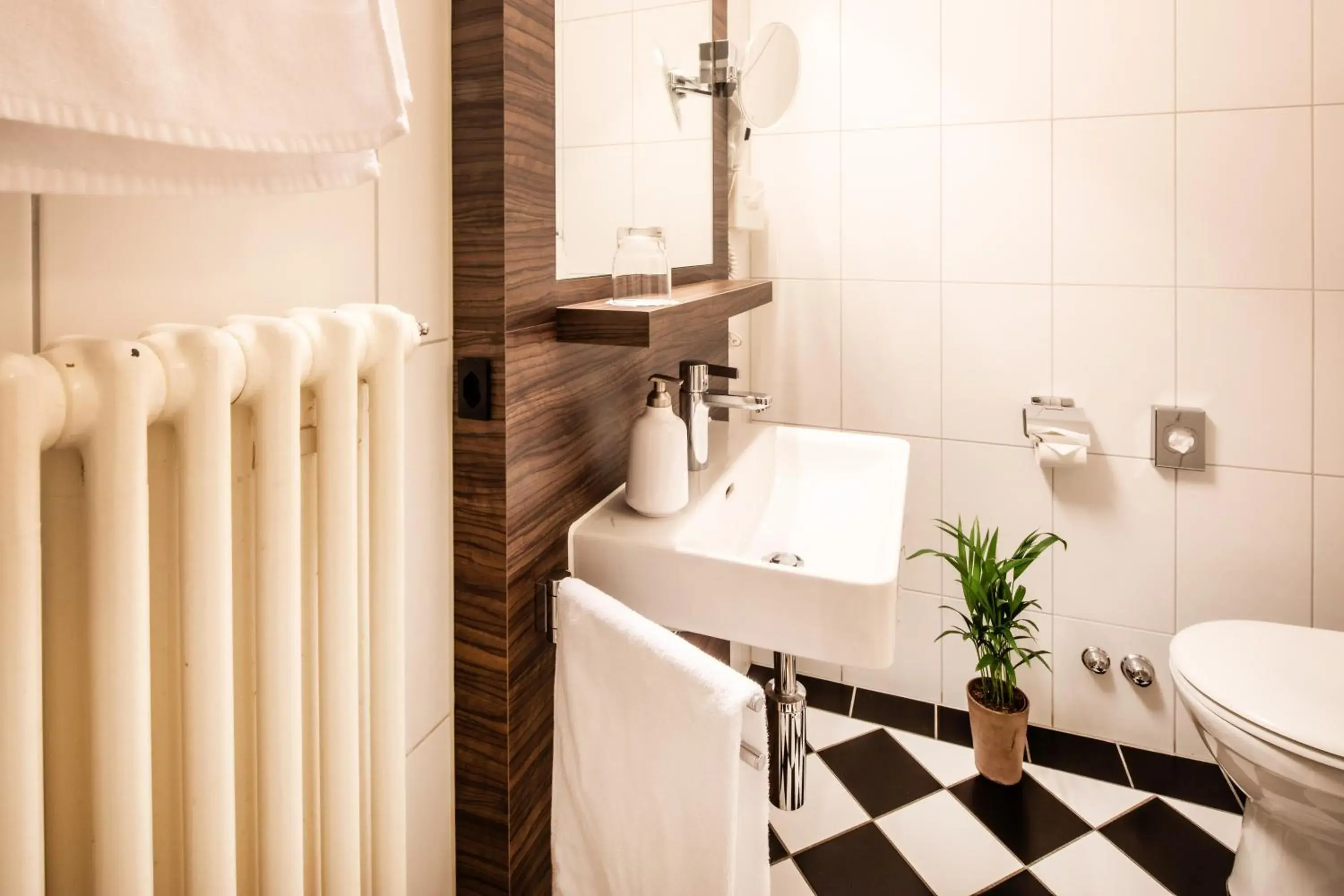 Bathroom in Hotel Roter Turm