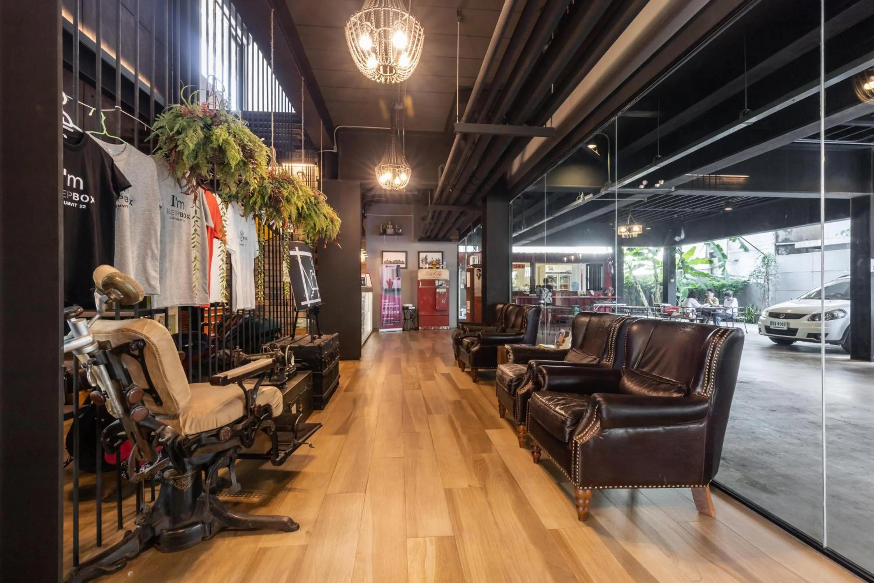 Lobby or reception in Sleep Box Hotel Sukhumvit 22