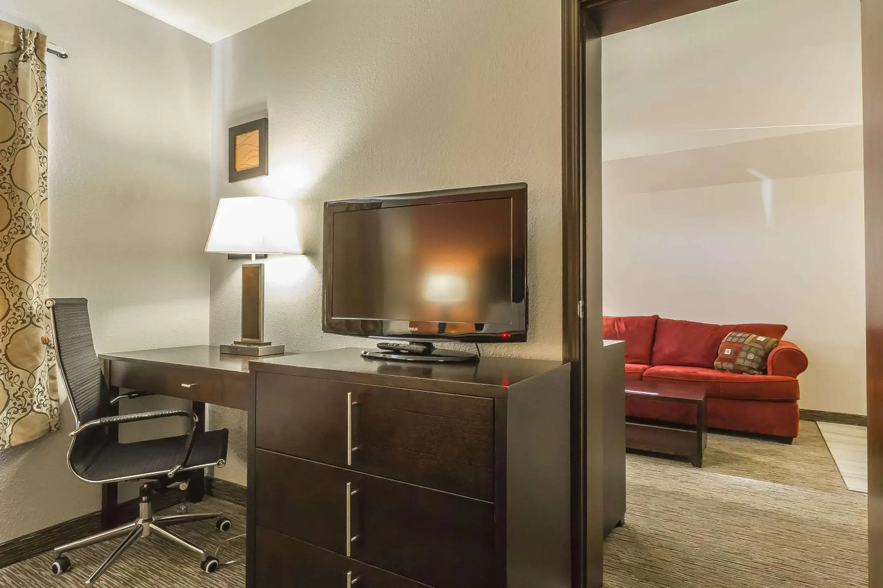 Photo of the whole room, TV/Entertainment Center in Comfort Inn & Suites Yorkton