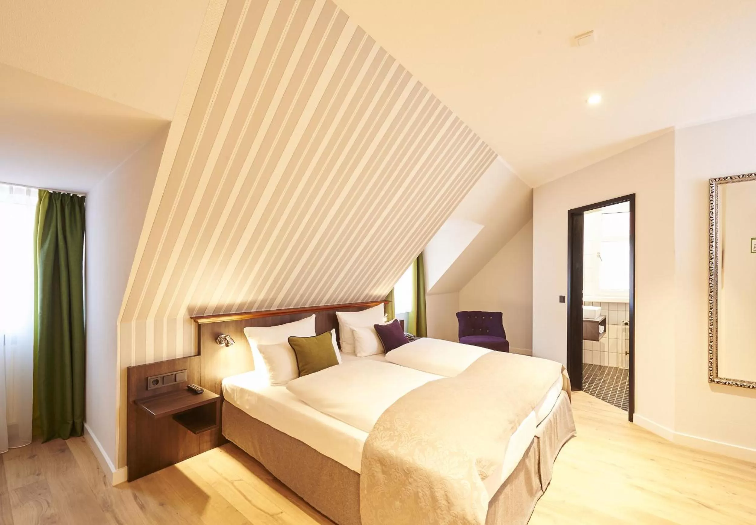 Day, Bed in Hotel Hauser Boutique