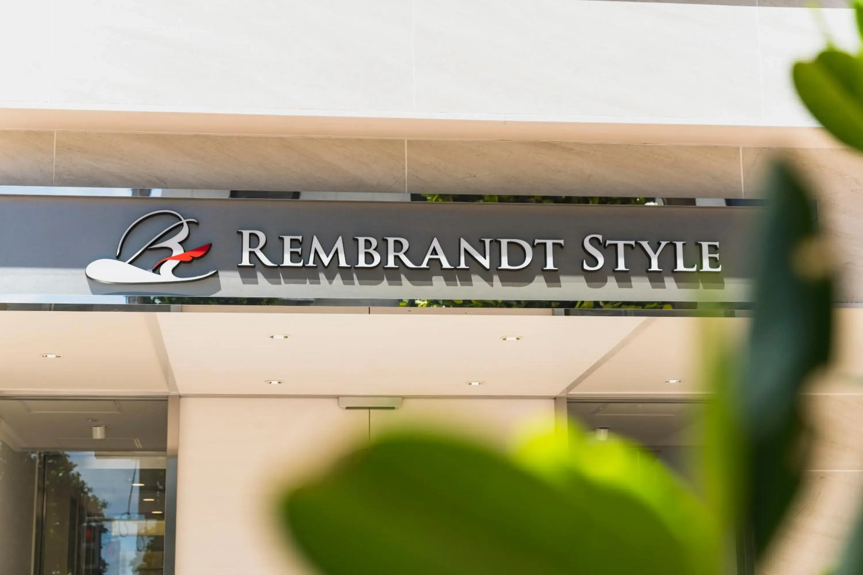 Facade/entrance in Rembrandt Style Naha Facade/entrance in Rembrandt Style Naha