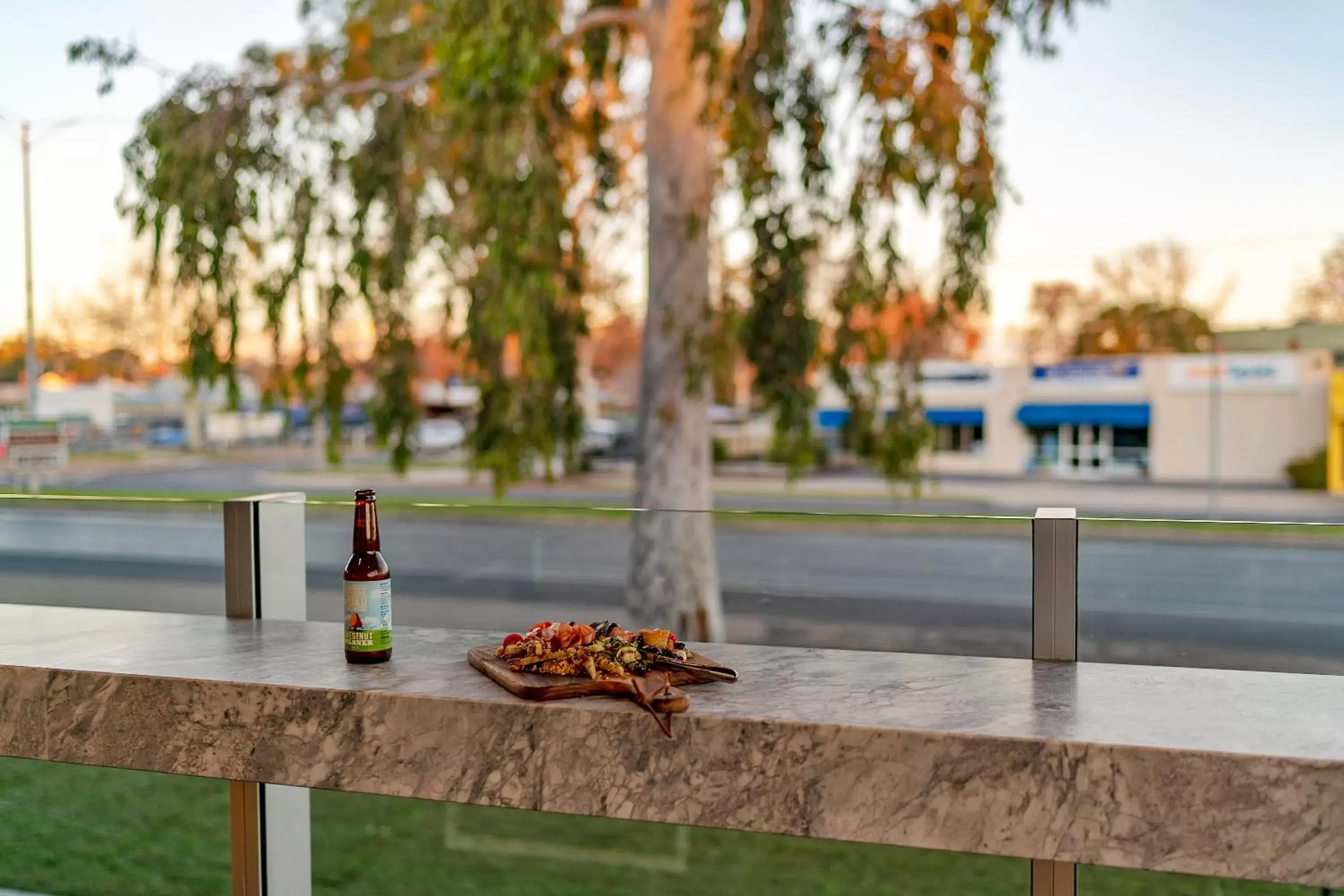 Balcony/Terrace, Swimming Pool in Quality Hotel Wangaratta Gateway