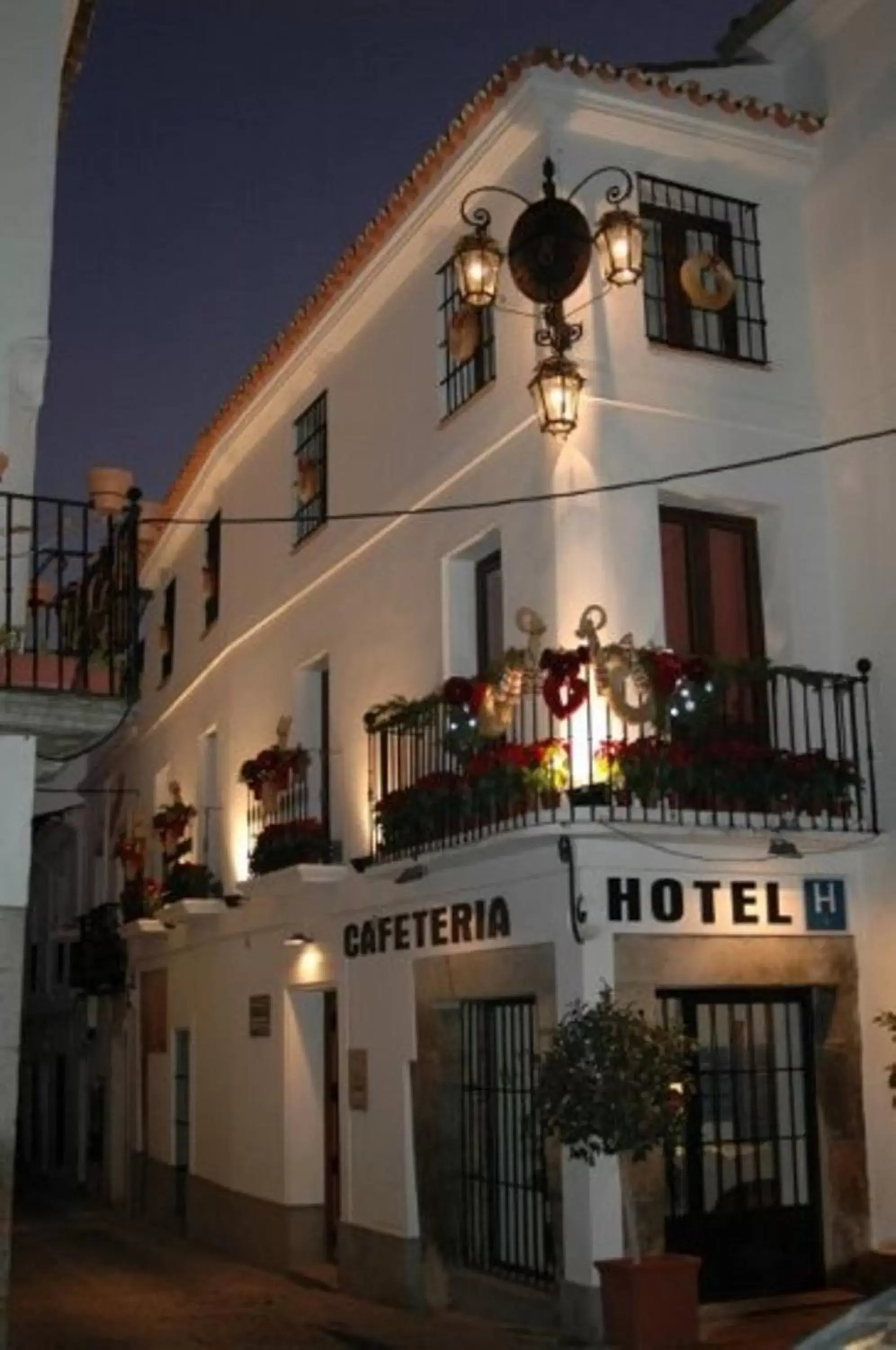 Facade/entrance, Property Building in Hotel Plaza Grande