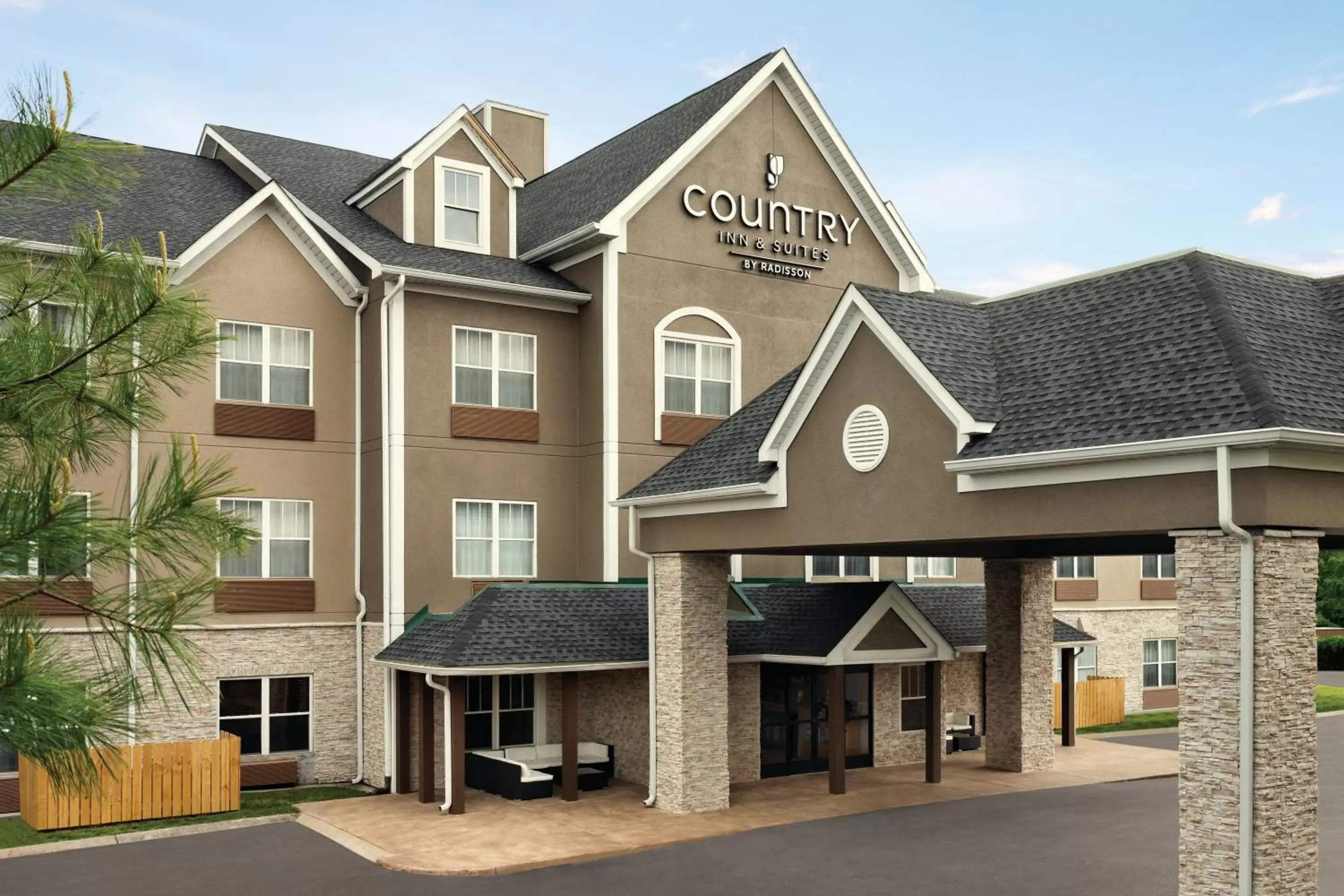 Property Building in Country Inn & Suites by Radisson, Nashville Airport East, TN