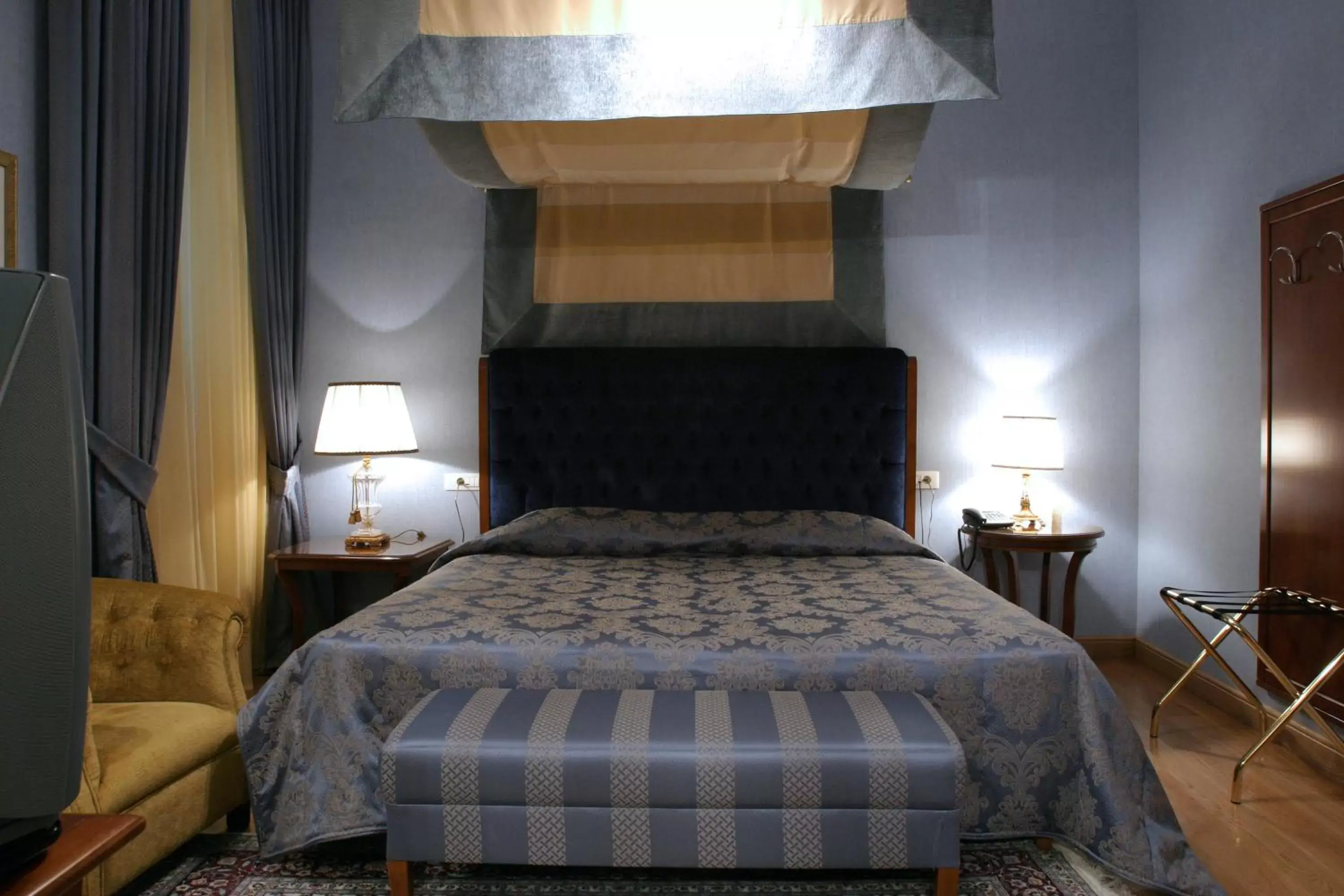 Bedroom, Bed in Grande Bretagne - Nafplio