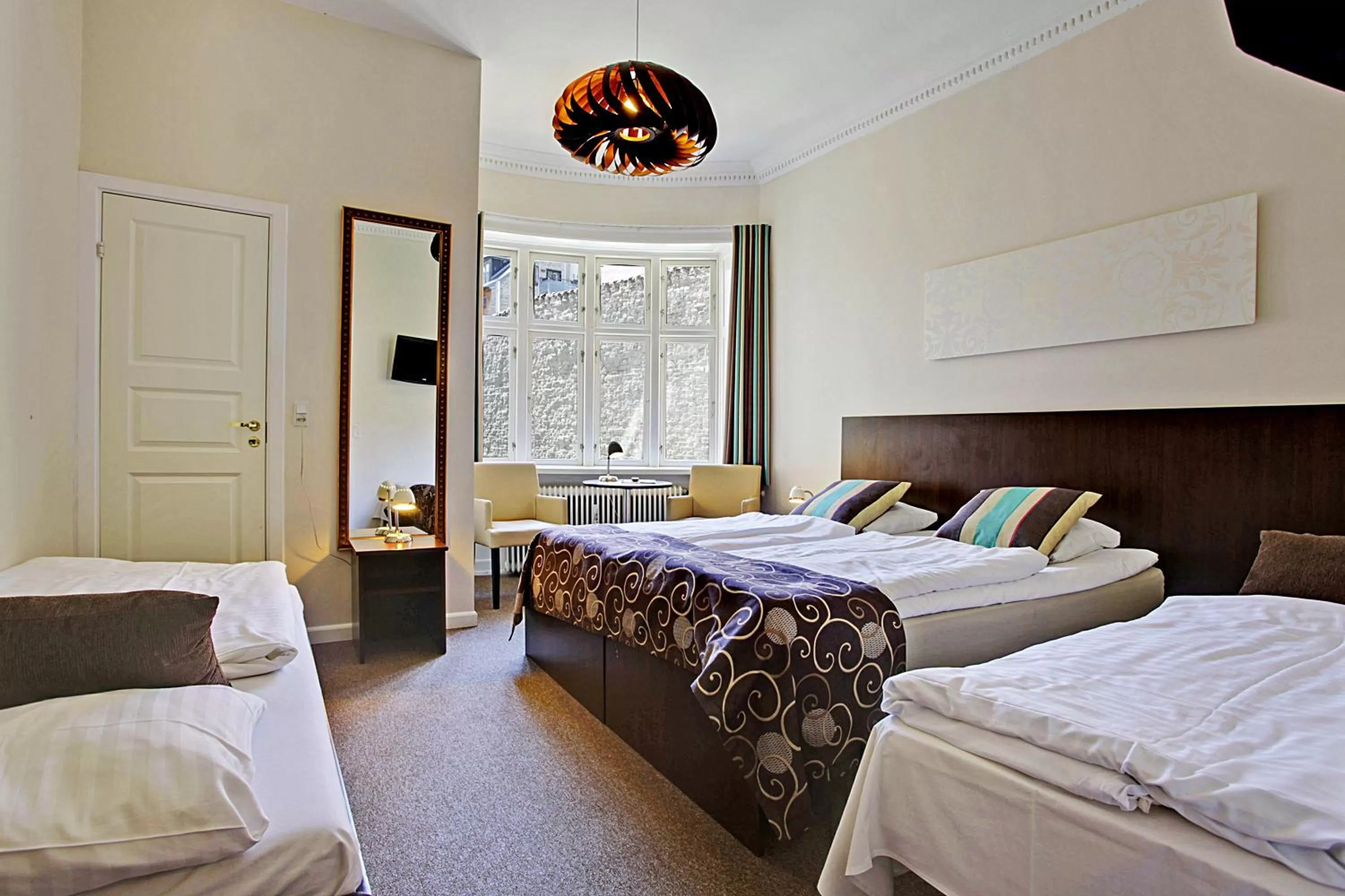 Family Room (2 Adults + 2 Children) in Hotel Sct. Thomas