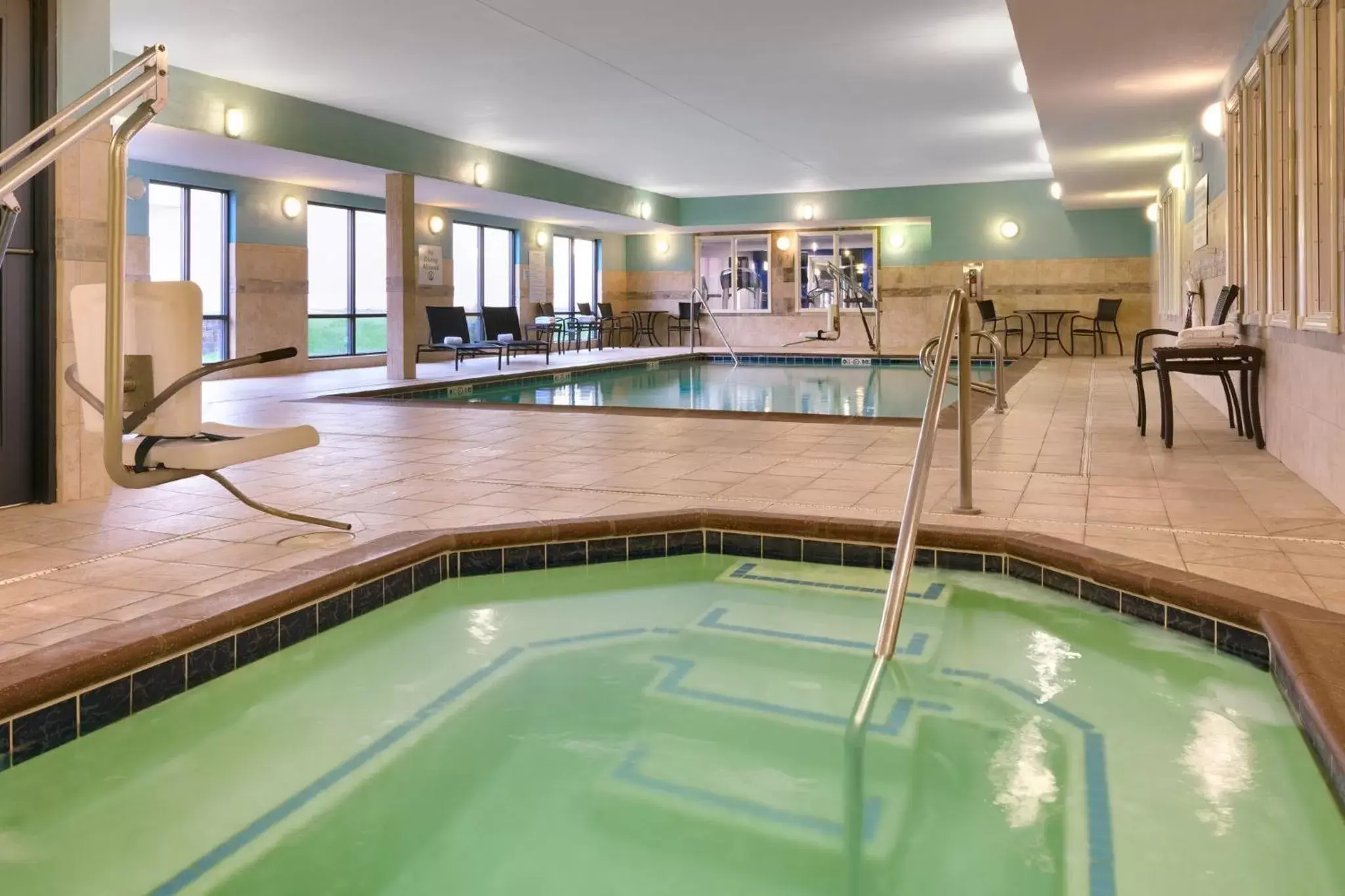 Swimming Pool in Holiday Inn Express and Suites Helena, an IHG Hotel