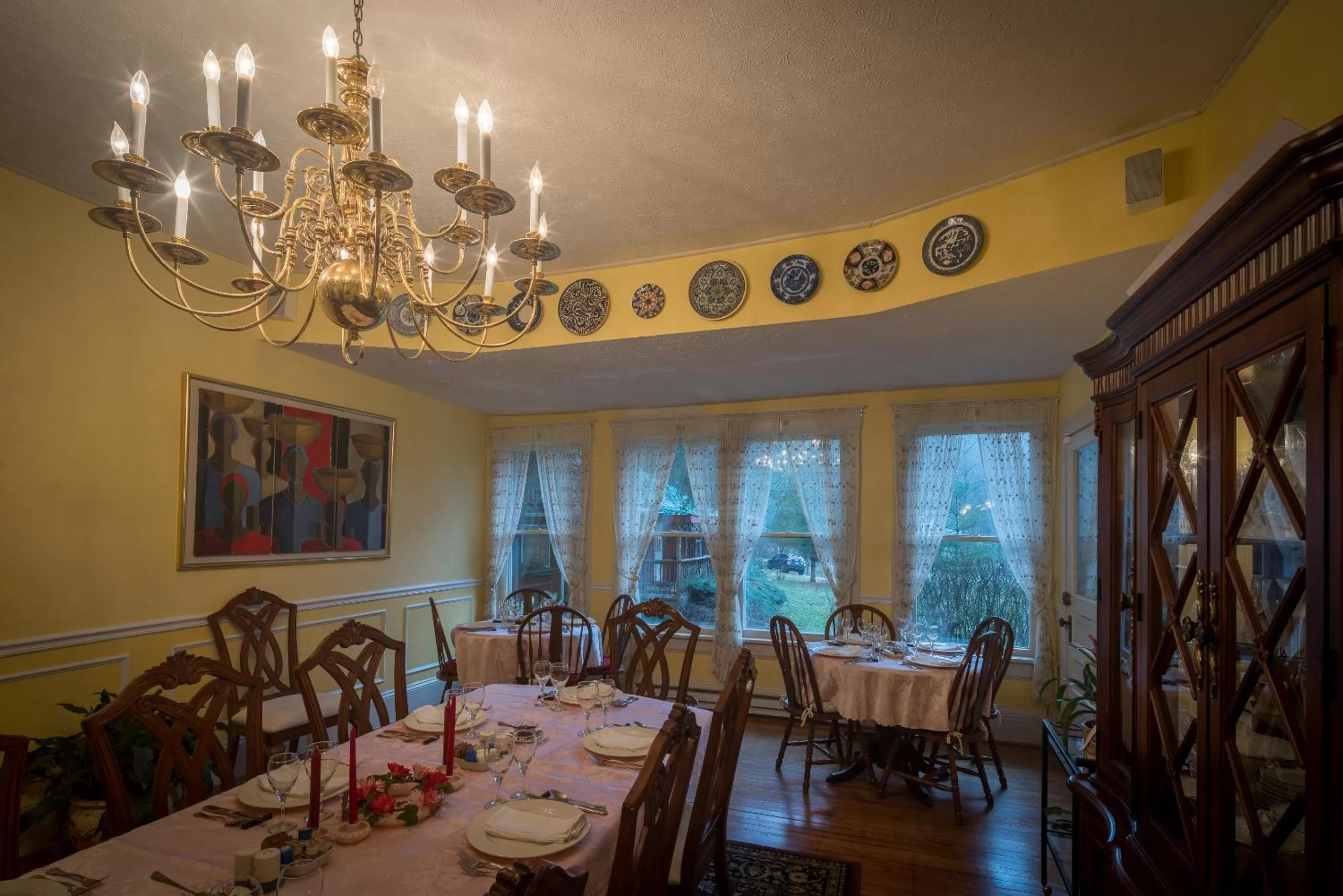 Restaurant/Places to Eat in Taylor House Inn