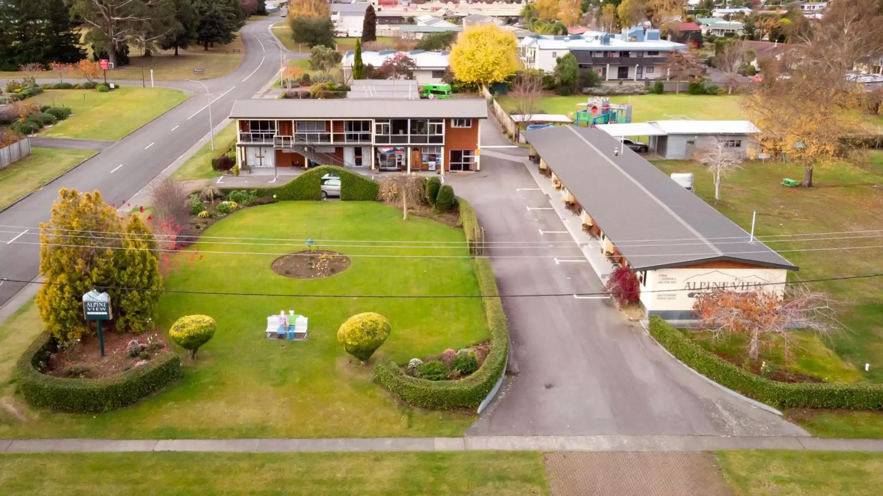 Facade/entrance, Bird's-eye View in Alpine View Motel