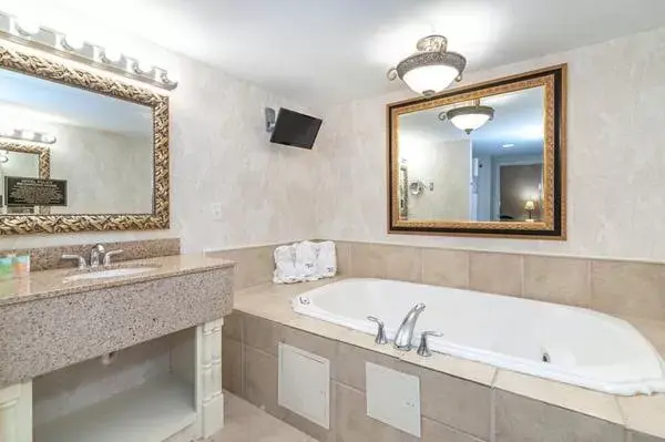 Bathroom in Bellissimo Grande Hotel