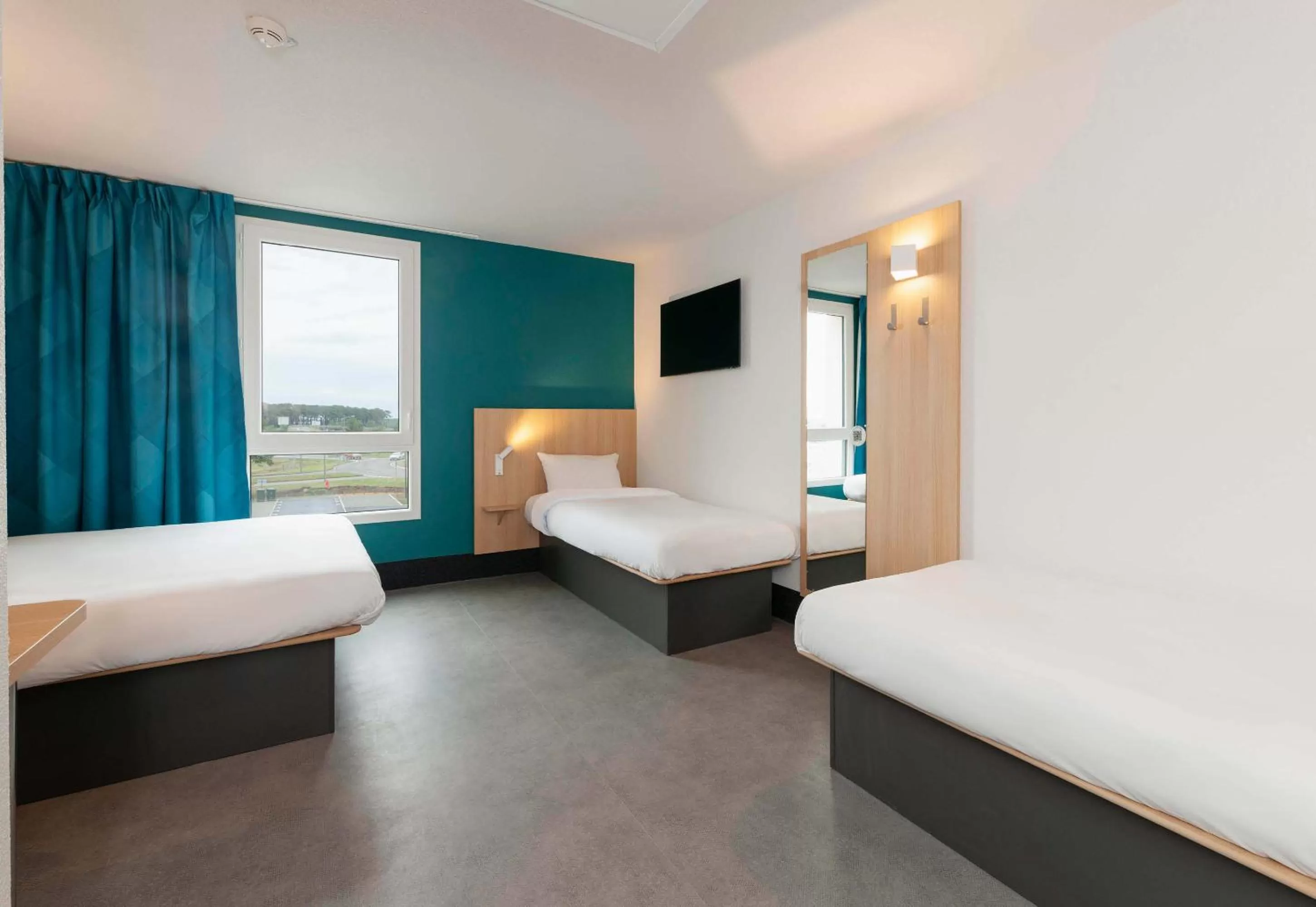 Bedroom, Bed in B&B HOTEL Saint-Geours-de-Maremne Hossegor