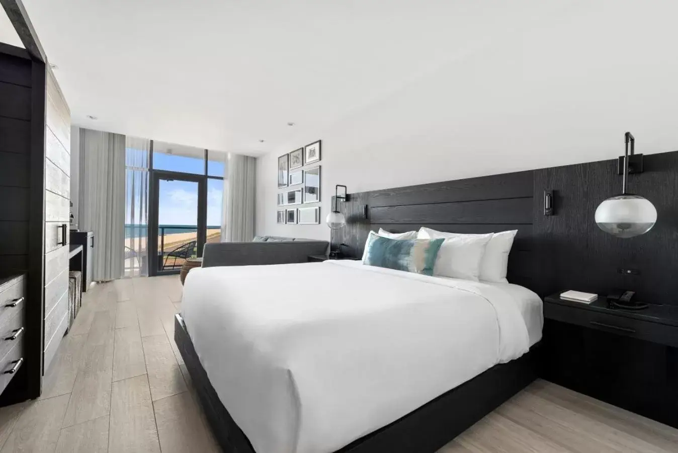 Photo of the whole room, Bed in Wave Resort