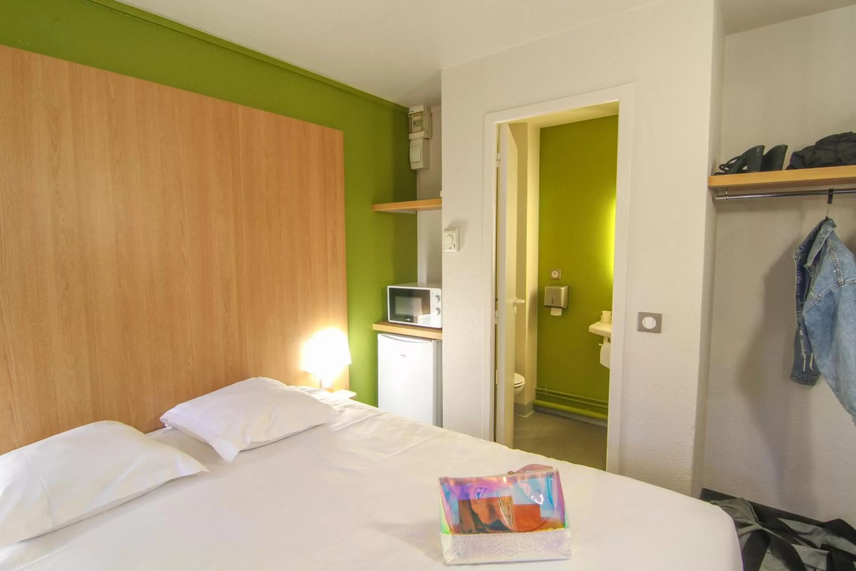 Bed in Kyriad Direct Poitiers - Gare du Futuroscope Bed in Kyriad Direct Poitiers - Gare du Futuroscope