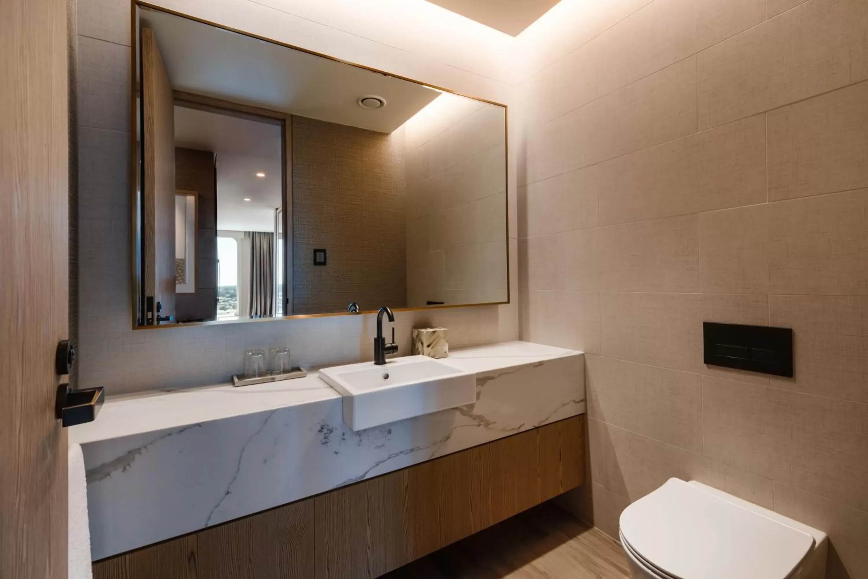 Bedroom, Bathroom in InterContinental Perth City Centre, an IHG Hotel