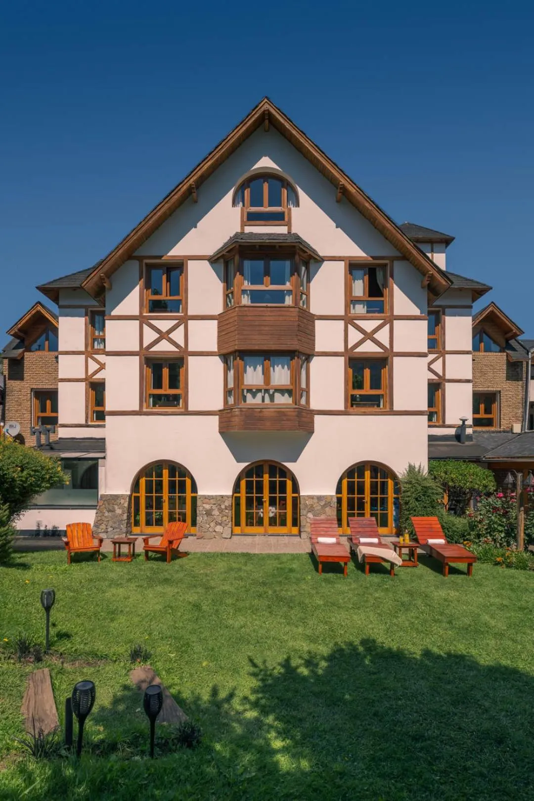 Property building in Le Chatelet