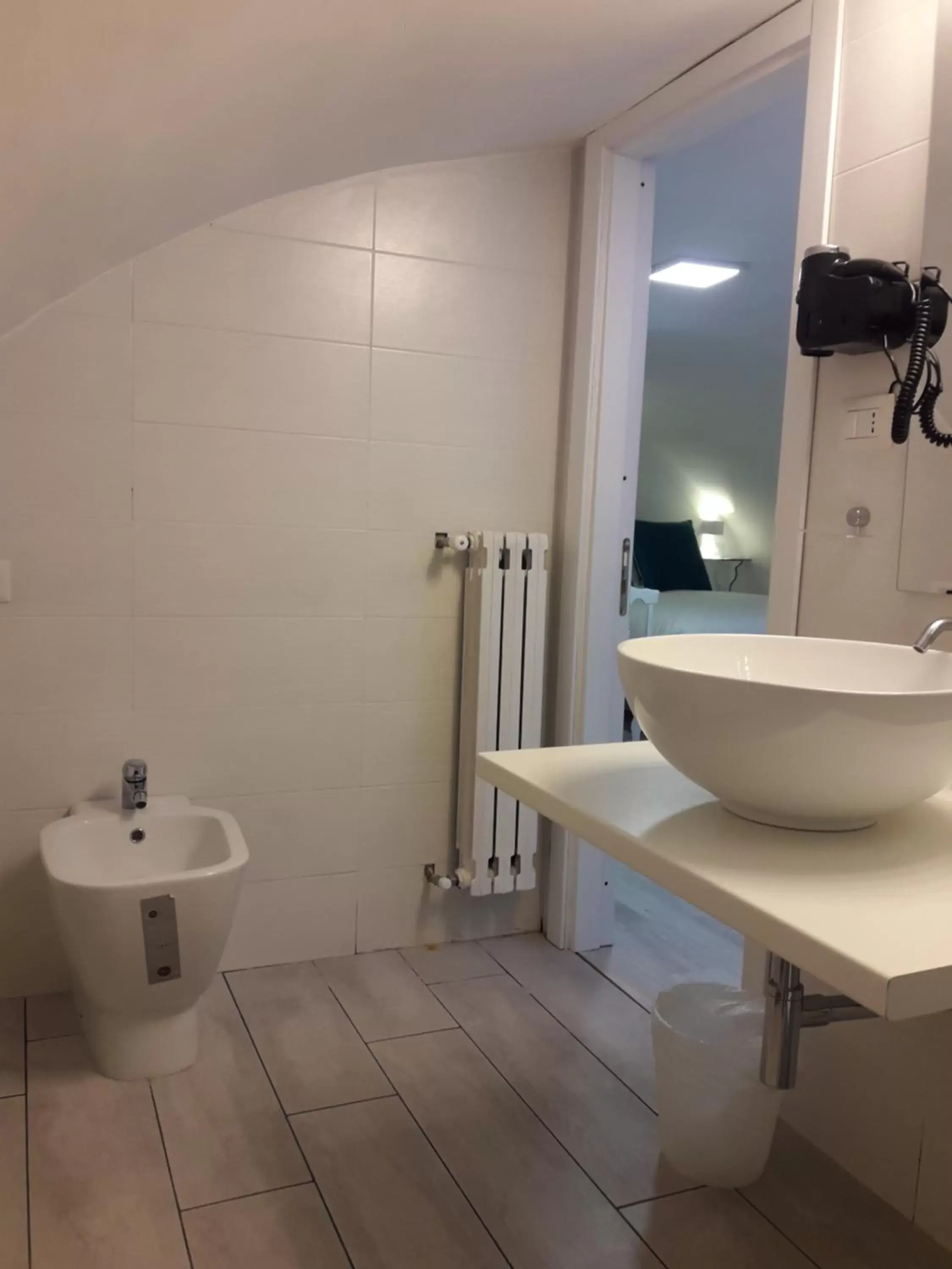 Bathroom in Martucci 83