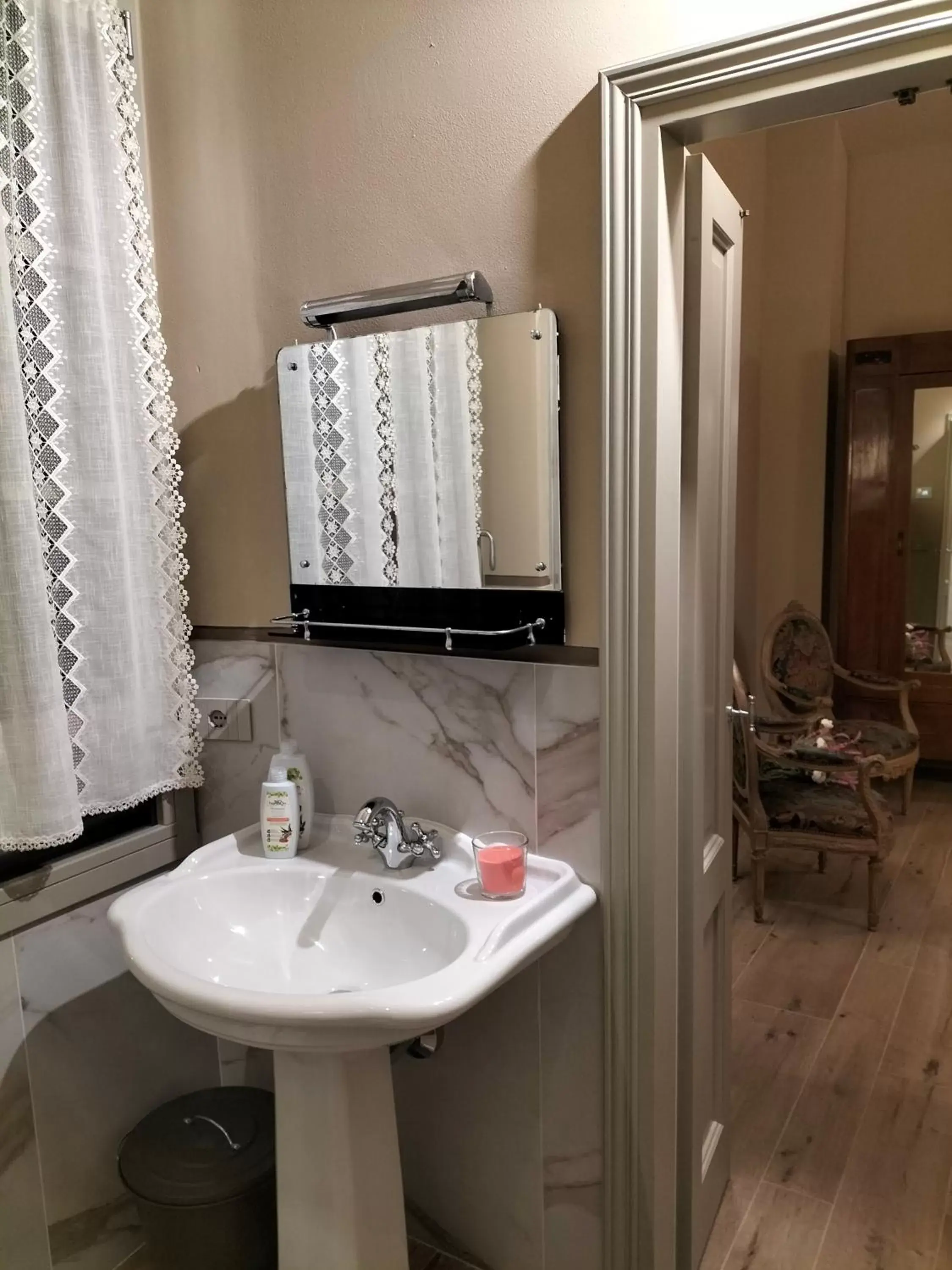 Bathroom in B&B SASSO DI ROCCA