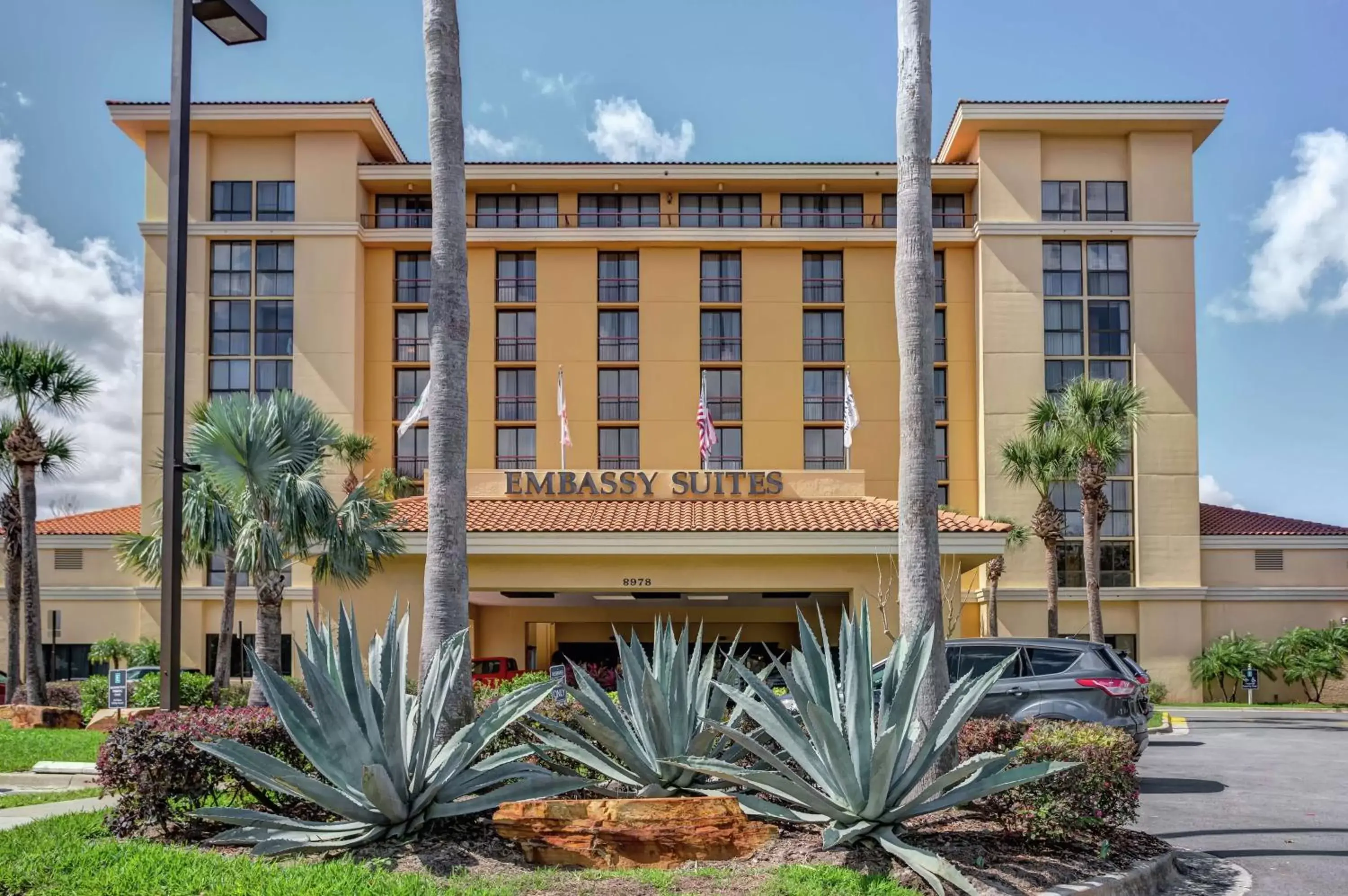 Property Building in Embassy Suites by Hilton Orlando International Drive Convention Center